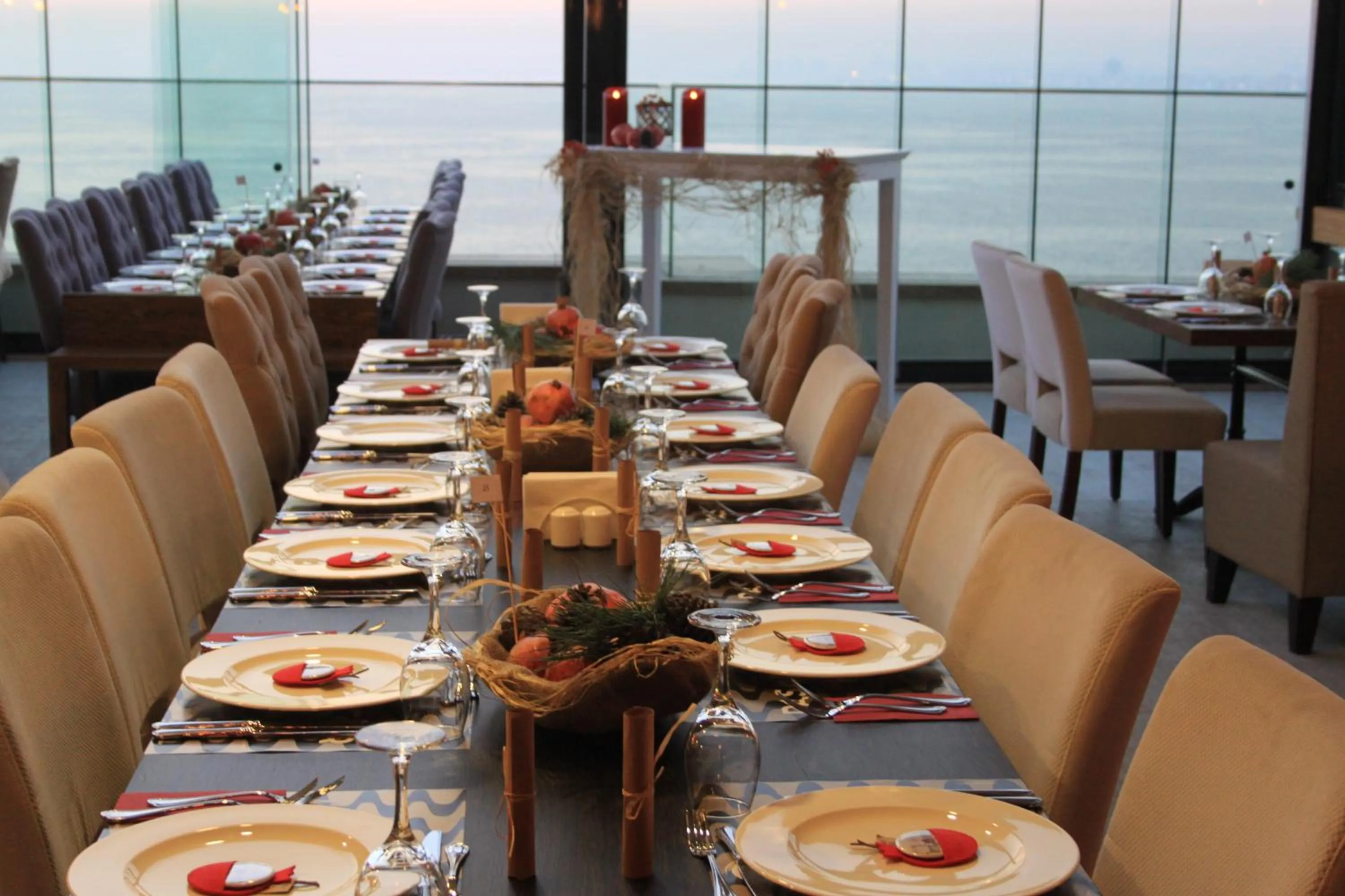 Food and drinks in Pasaport Pier Hotel