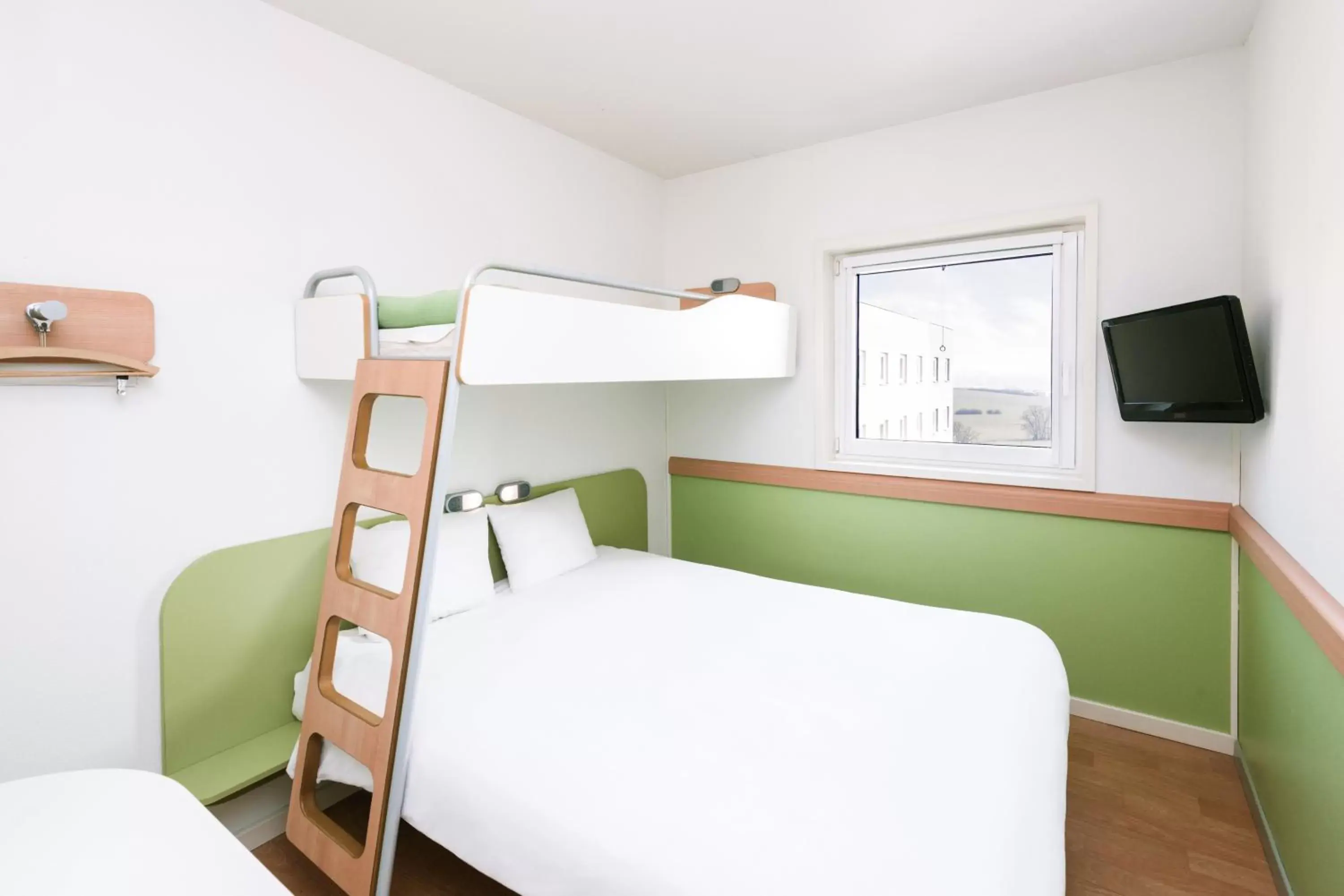 bunk bed in ibis Budget Luxembourg Sud