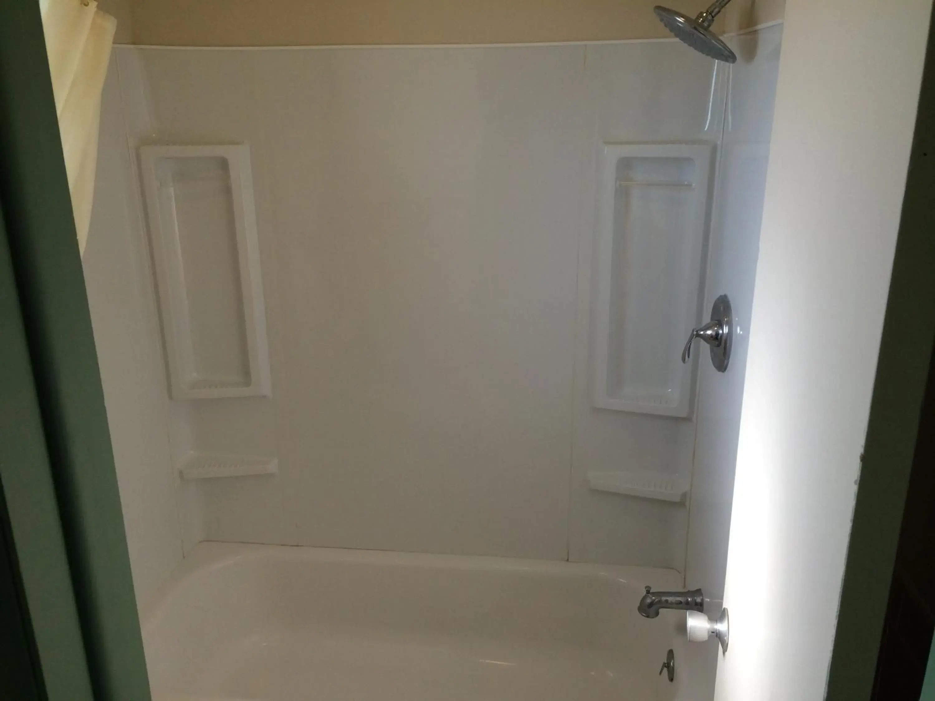 Shower, Bathroom in Super 7 Motel