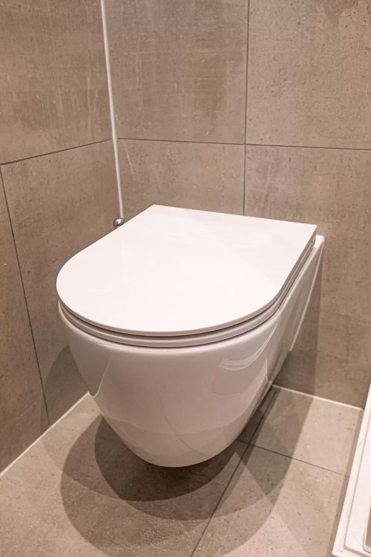 Toilet, Bathroom in The Maiden Oval Hotel- FKA Belgrave Hotel