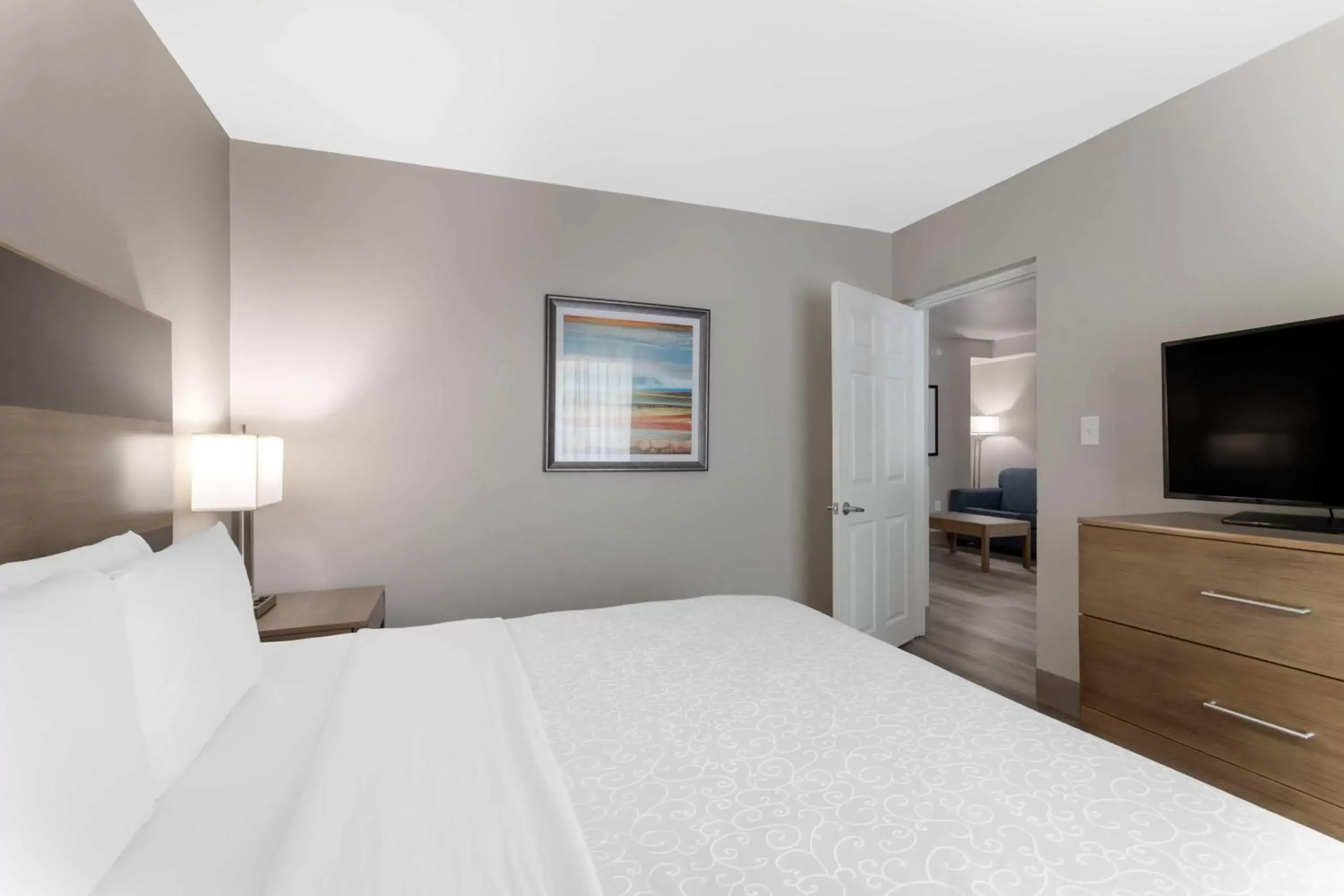 Photo of the whole room, Bed in Best Western Plus Downtown North
