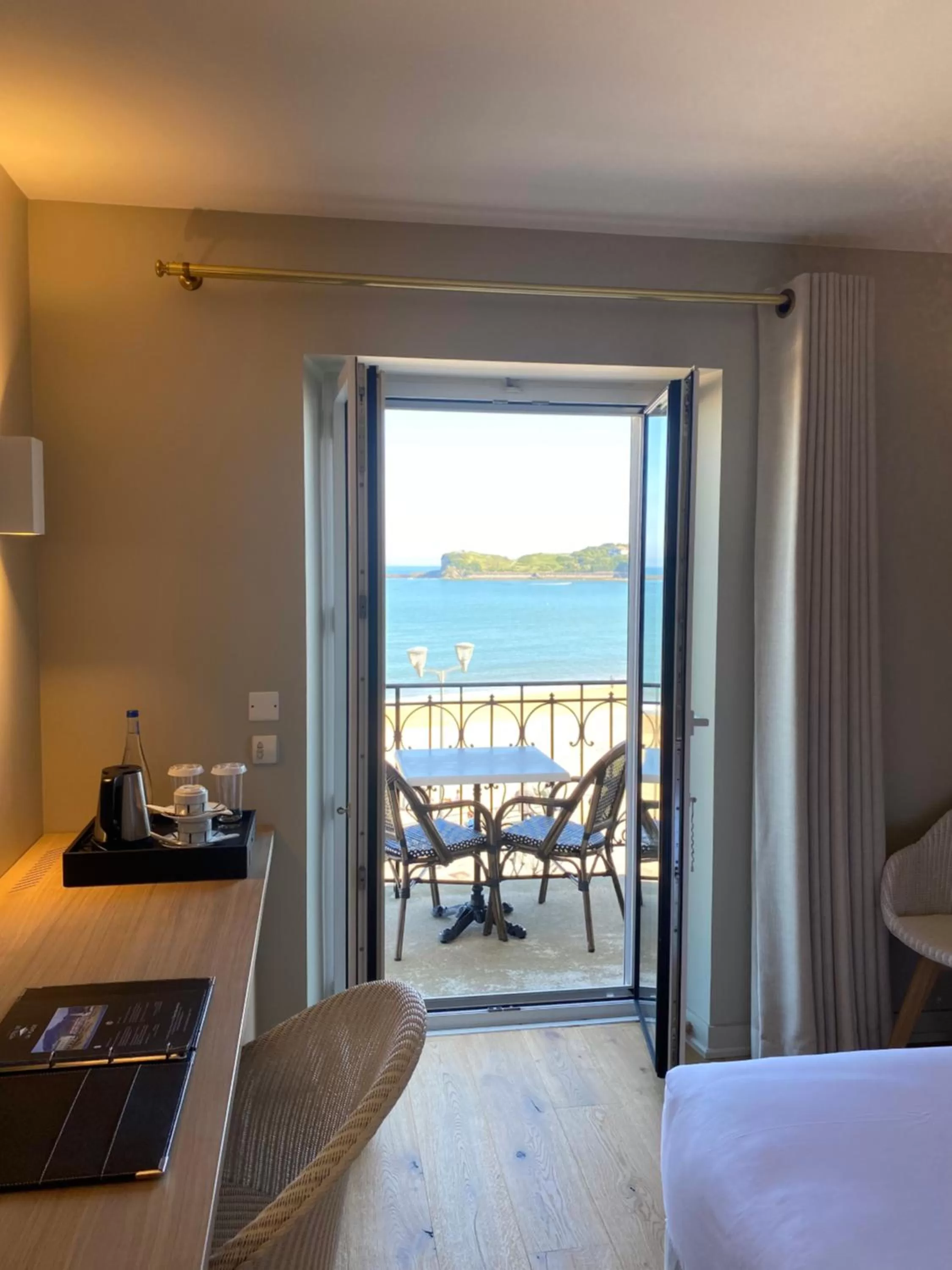 Bedroom, Bed in Hôtel de la Plage - Saint Jean de Luz