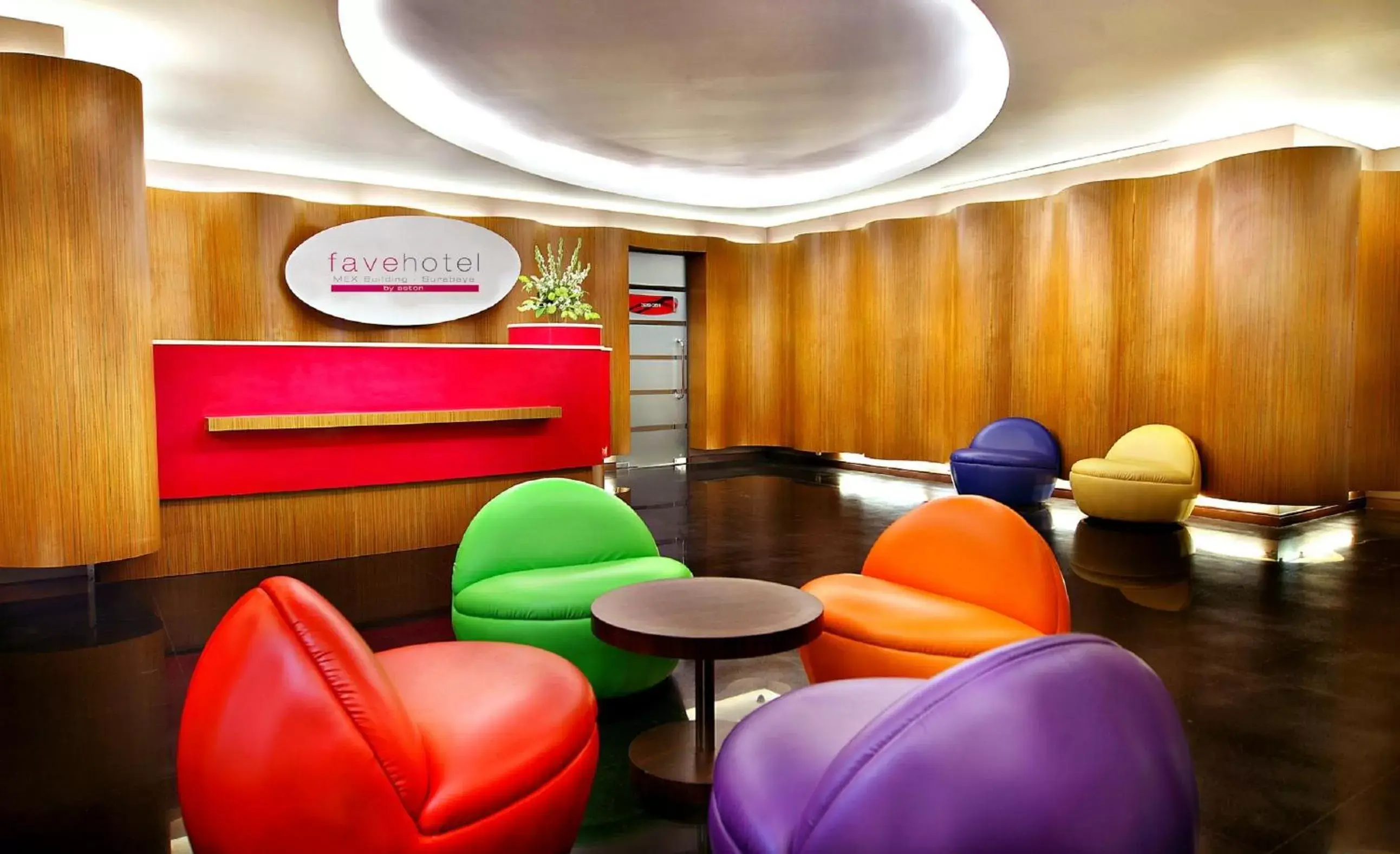 Lobby or reception in favehotel MEX Tunjungan Surabaya