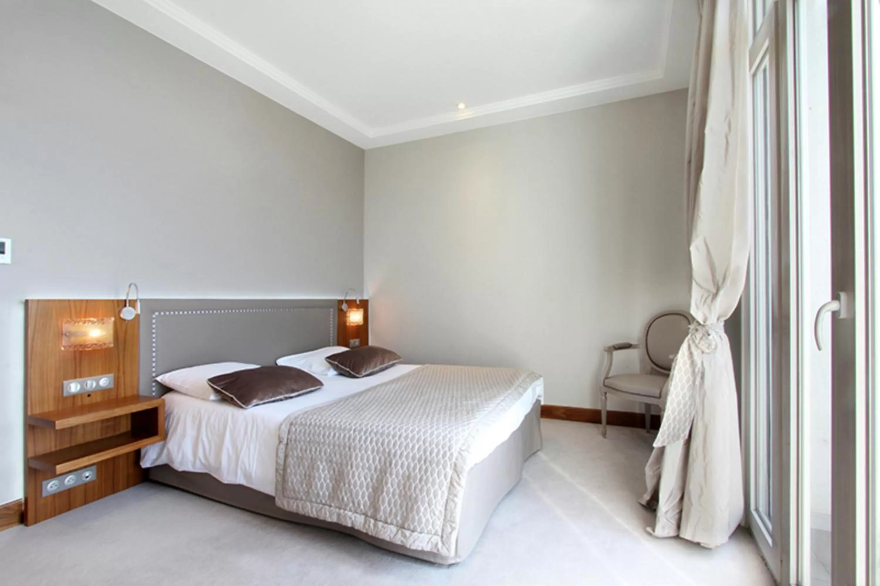 Bedroom, Bed in Le Rhul