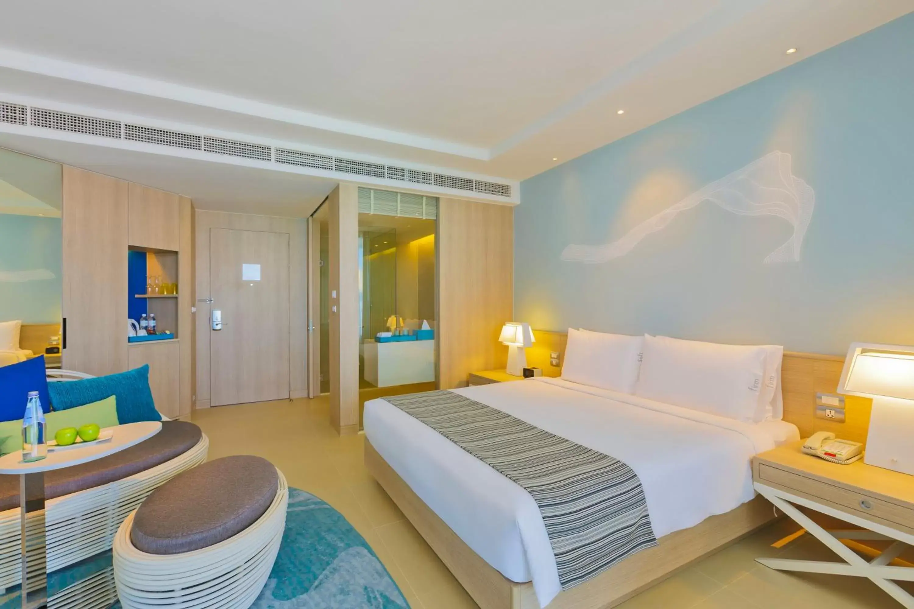 Photo of the whole room, Bed in Holiday Inn Pattaya, an IHG Hotel