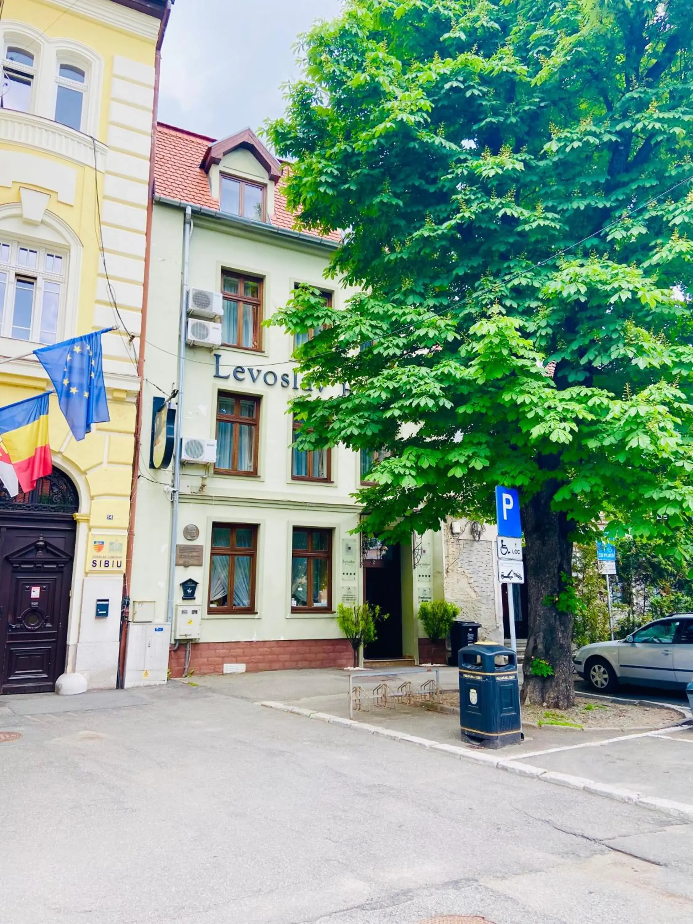 Property Building in Levoslav House Hotel