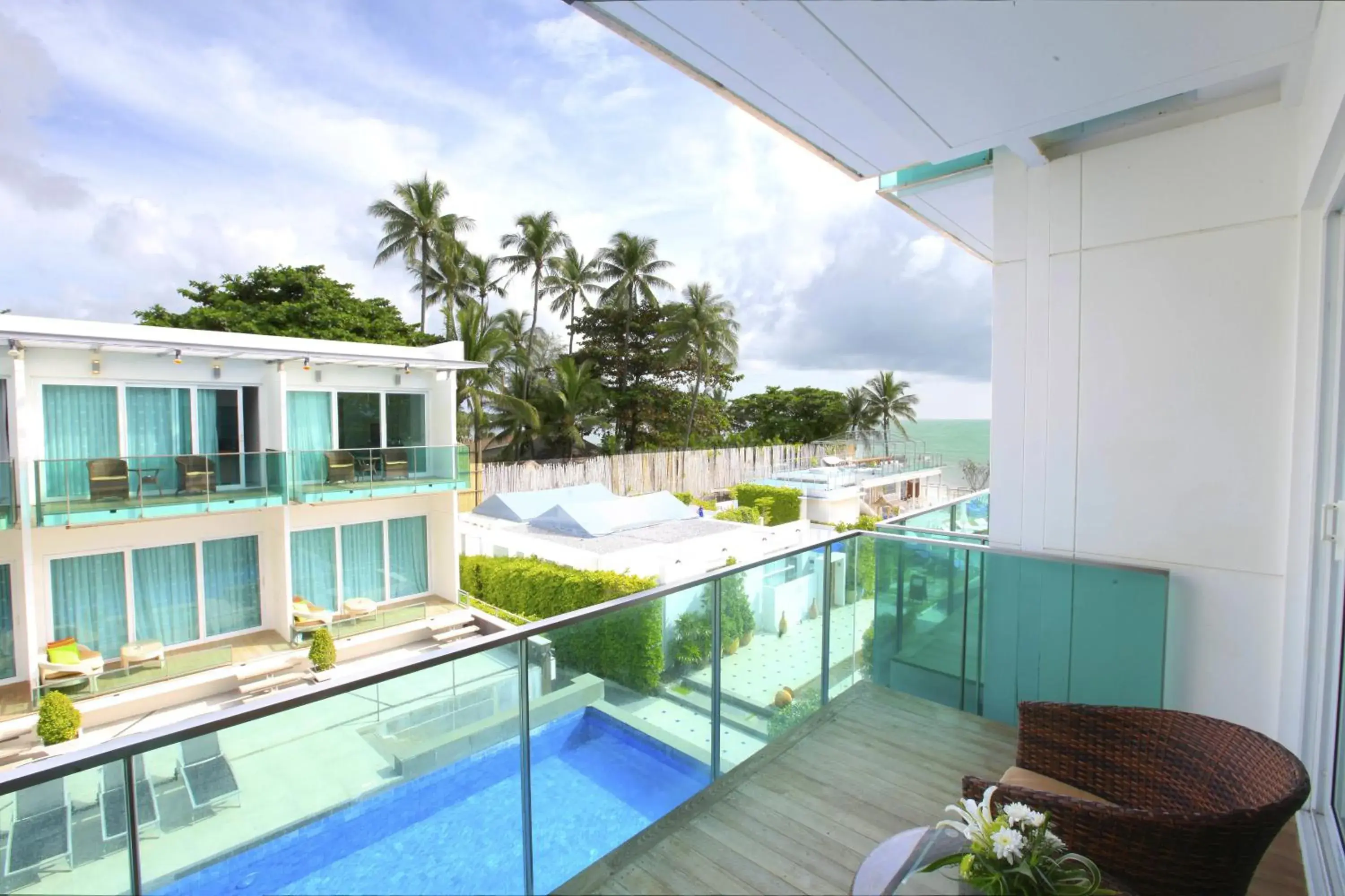 Double Room with Balcony and Sea View in KC Beach Club & Pool Villas
