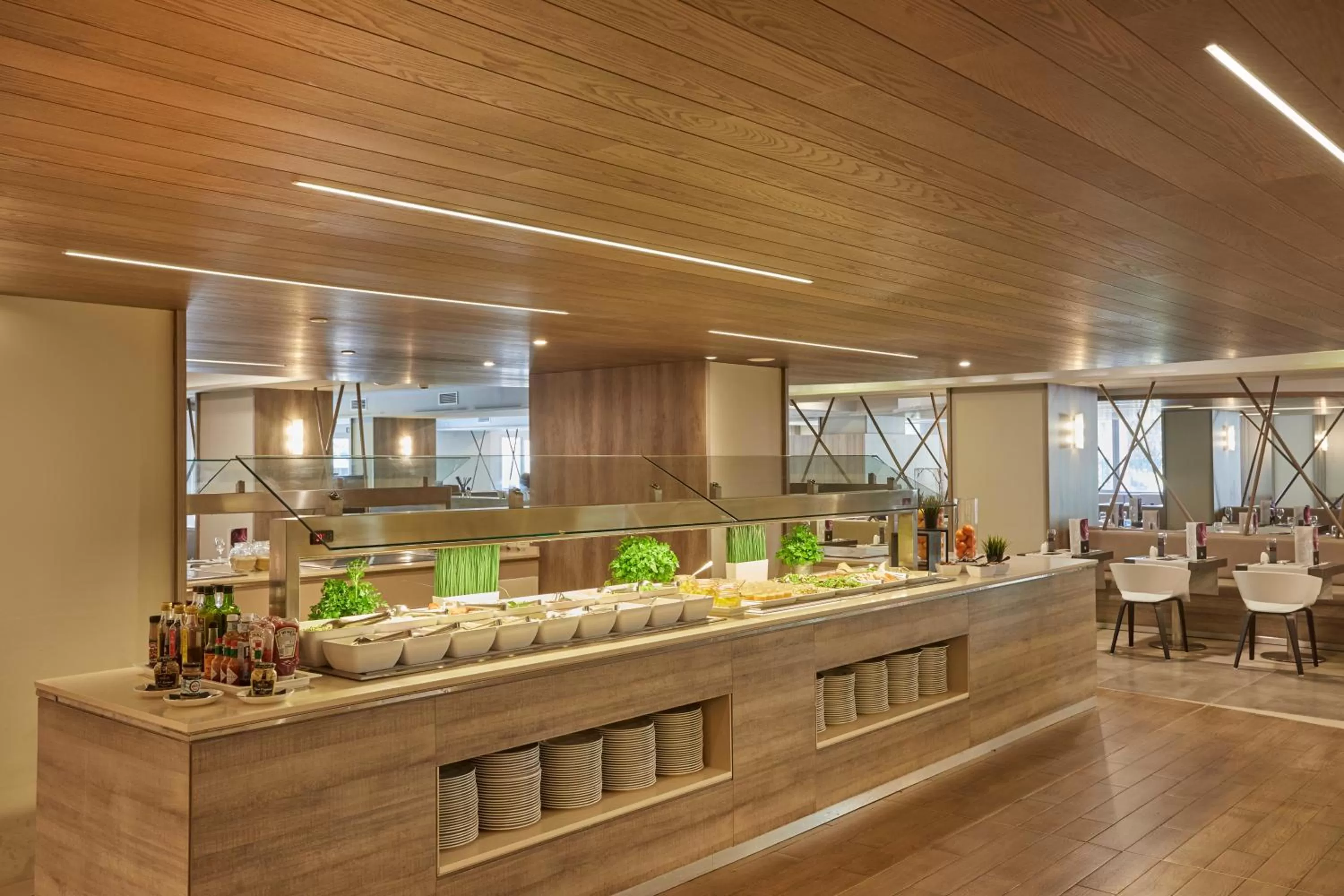 Restaurant/places to eat in BG Tonga Tower