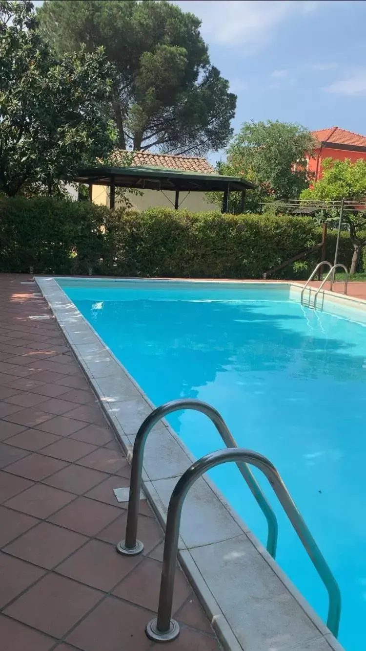 Swimming Pool in A Due Passi Da