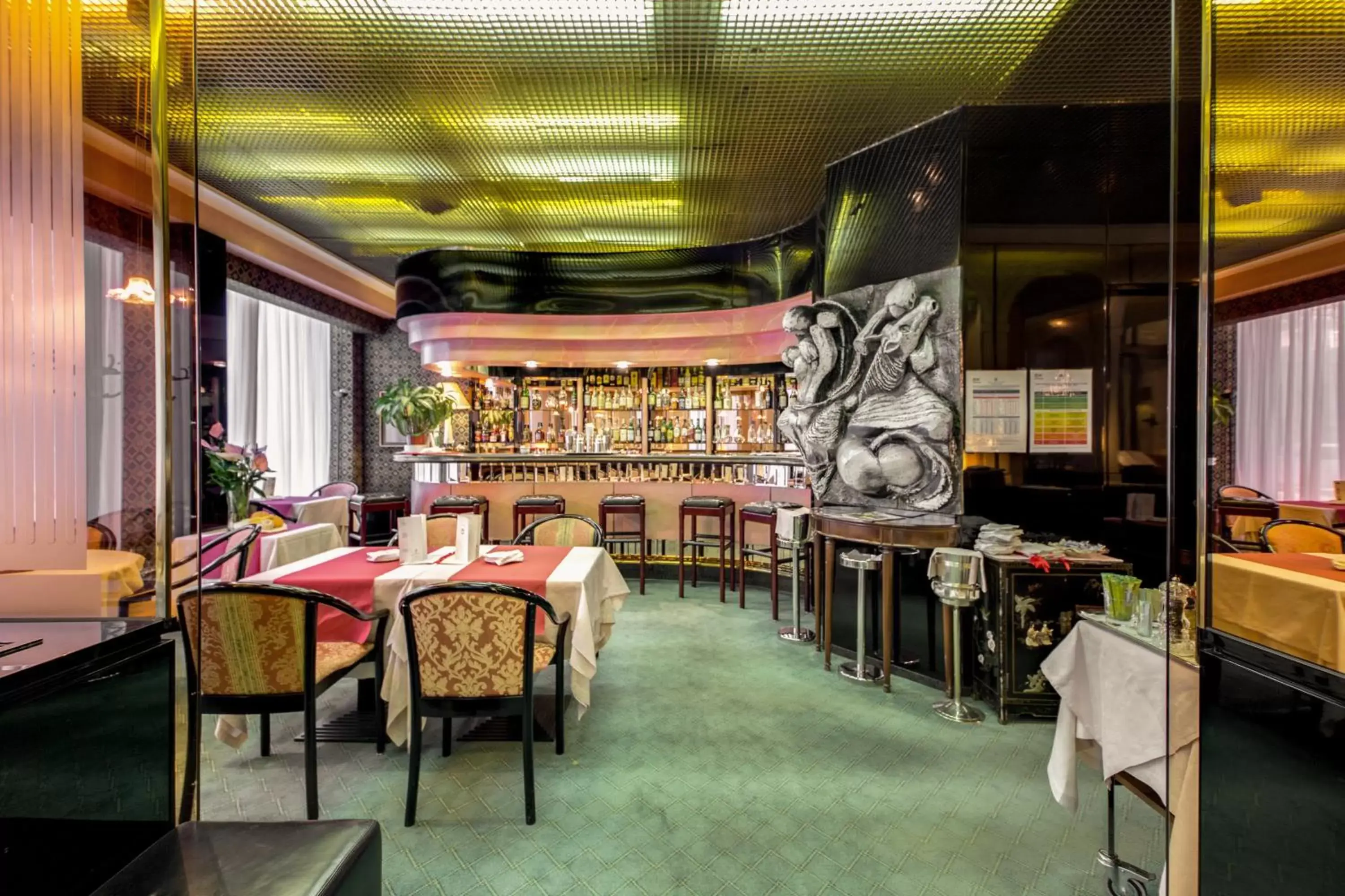 Lounge or bar, Restaurant/Places to Eat in Brunelleschi Hotel