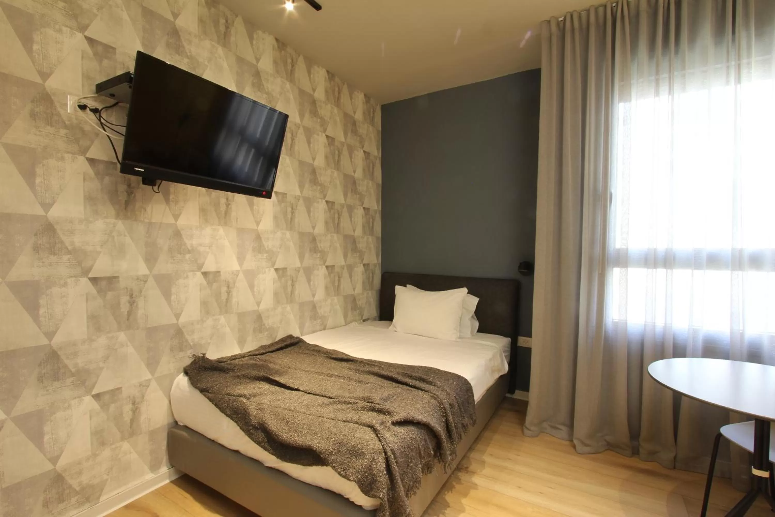 Budget Double Room in דירות גני תערוכה - TLV university apartments near Expo by Sea N' Rent