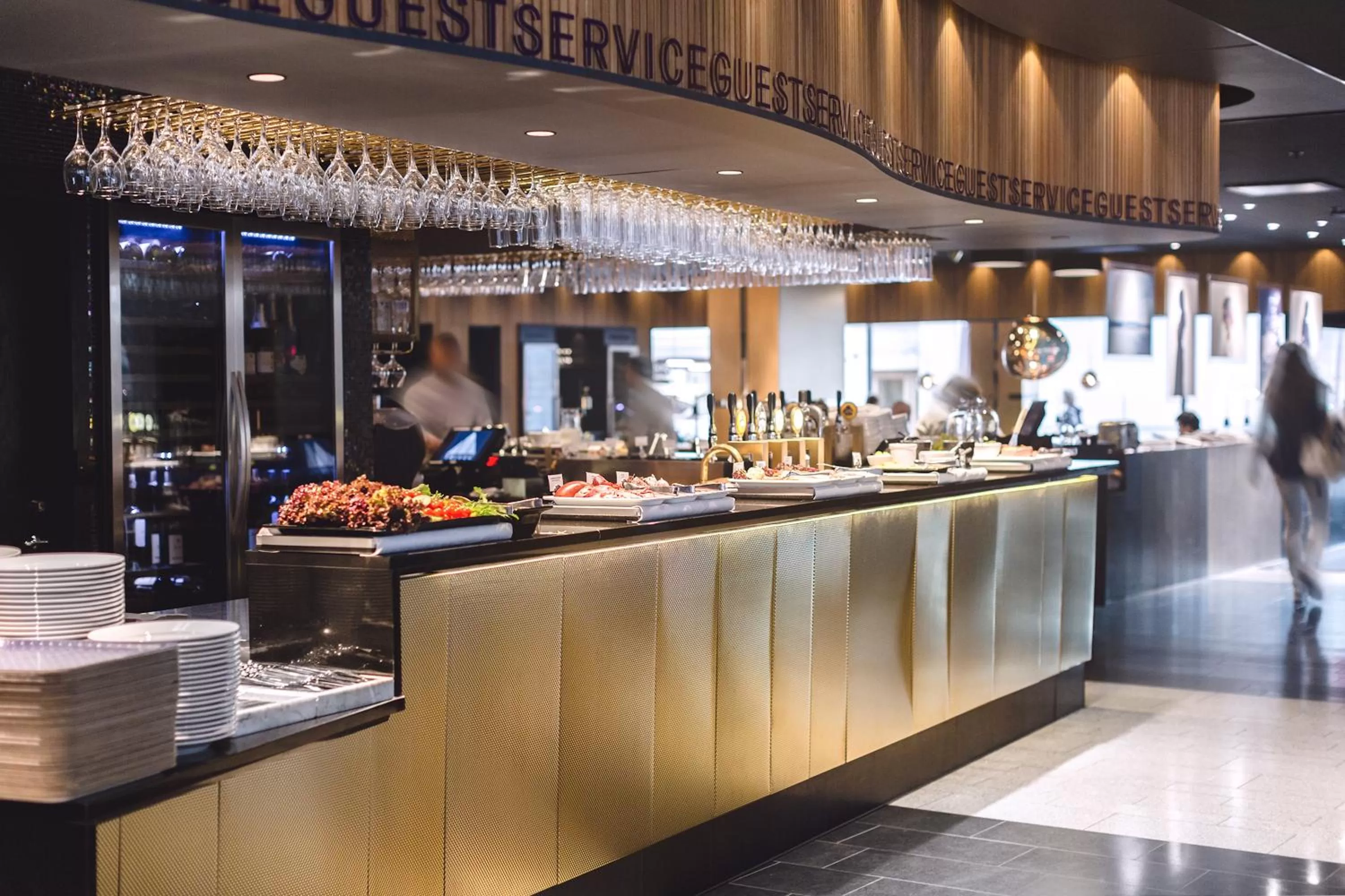 Restaurant/places to eat in Vox Hotel