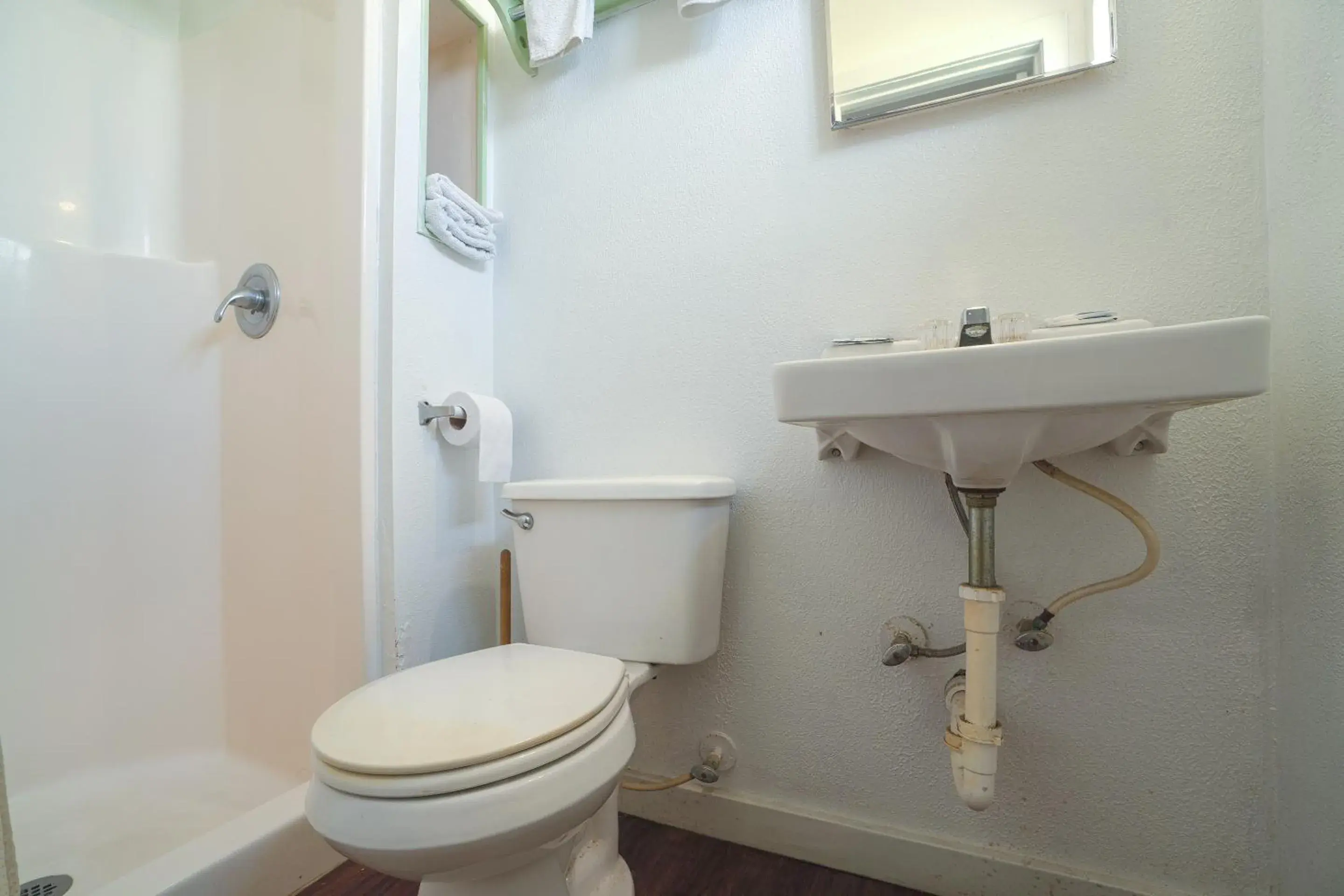 Bathroom in Budget Inn By OYO Corpus Christi Beach