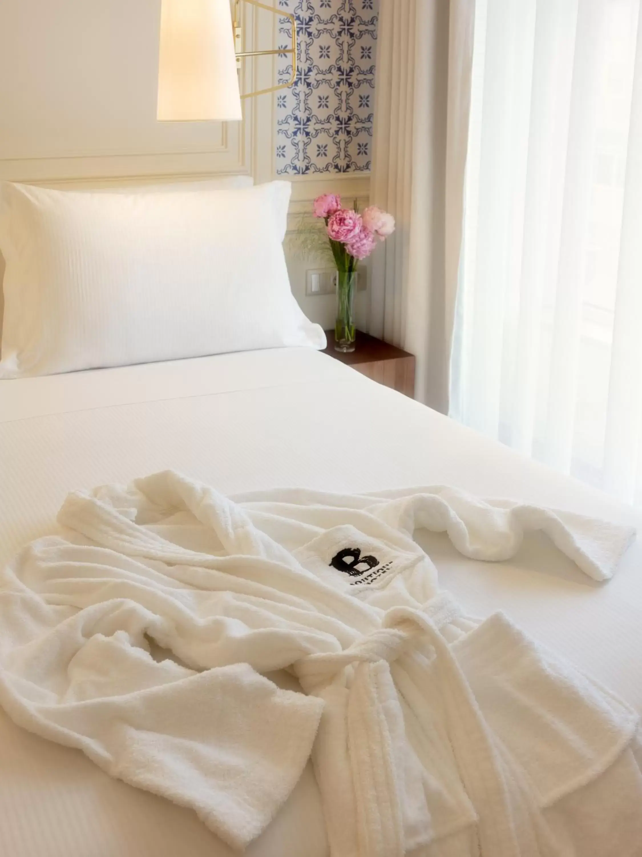 Bedroom, Bed in H10 Duque de Loule Bedroom, Bed in H10 Duque de Loule