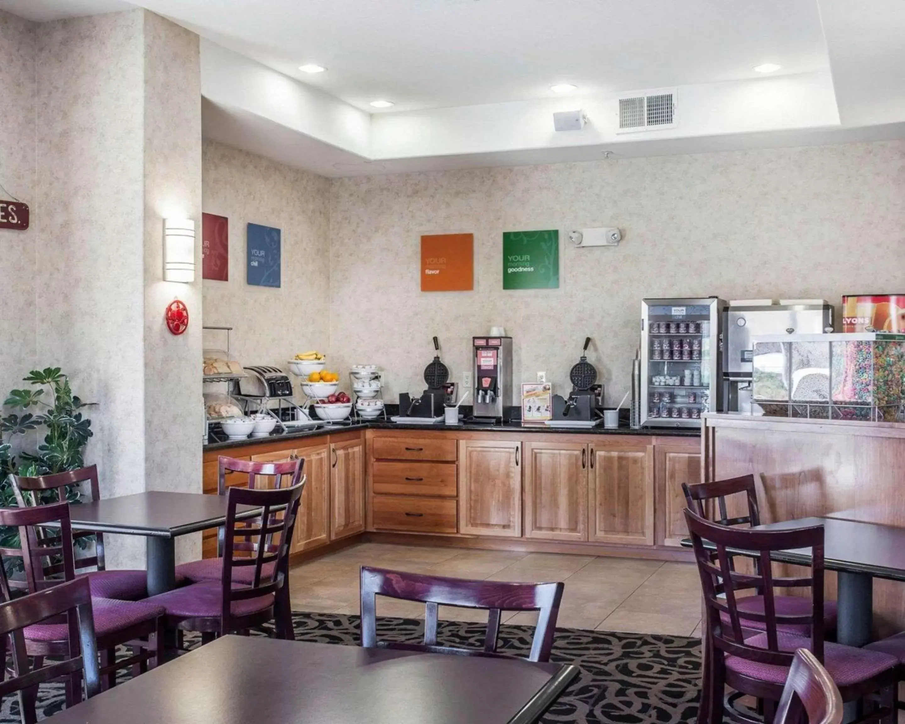 Restaurant/places to eat in Comfort Suites Wenatchee Gateway Restaurant/places to eat in Comfort Suites Wenatchee Gateway