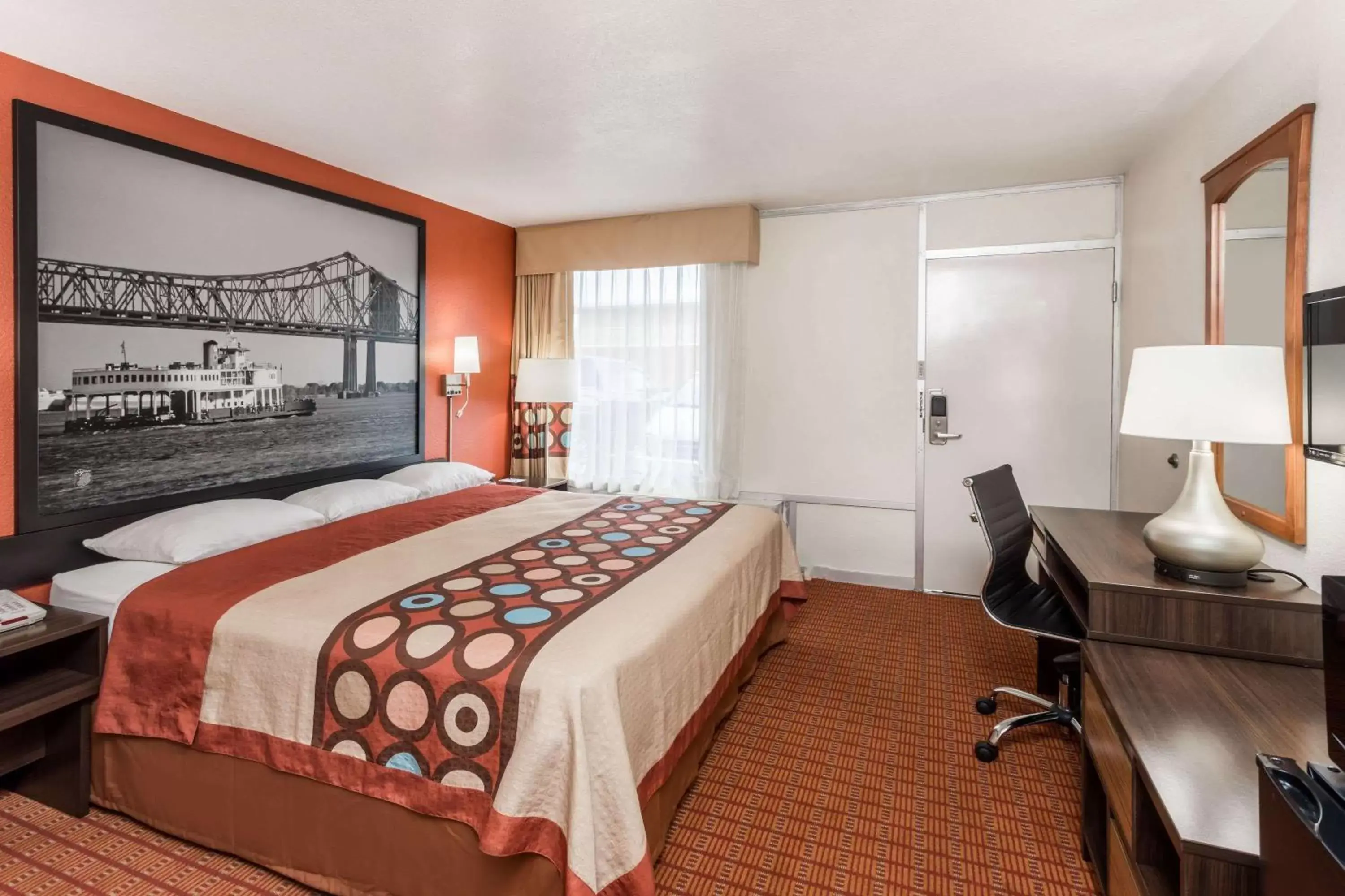 Photo of the whole room, Bed in Super 8 by Wyndham Baton Rouge/I-10