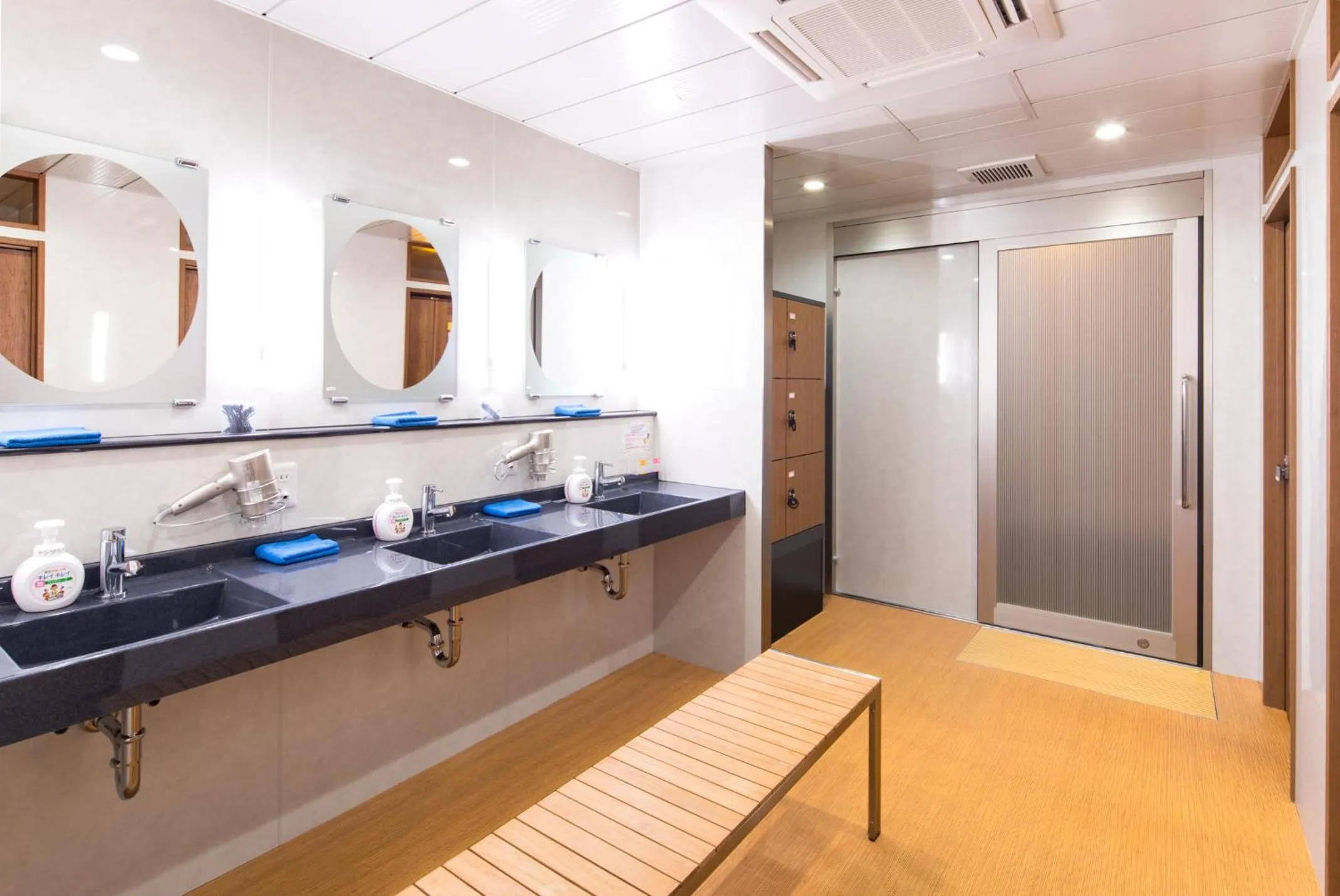 Bathroom in Hotel Sunplaza