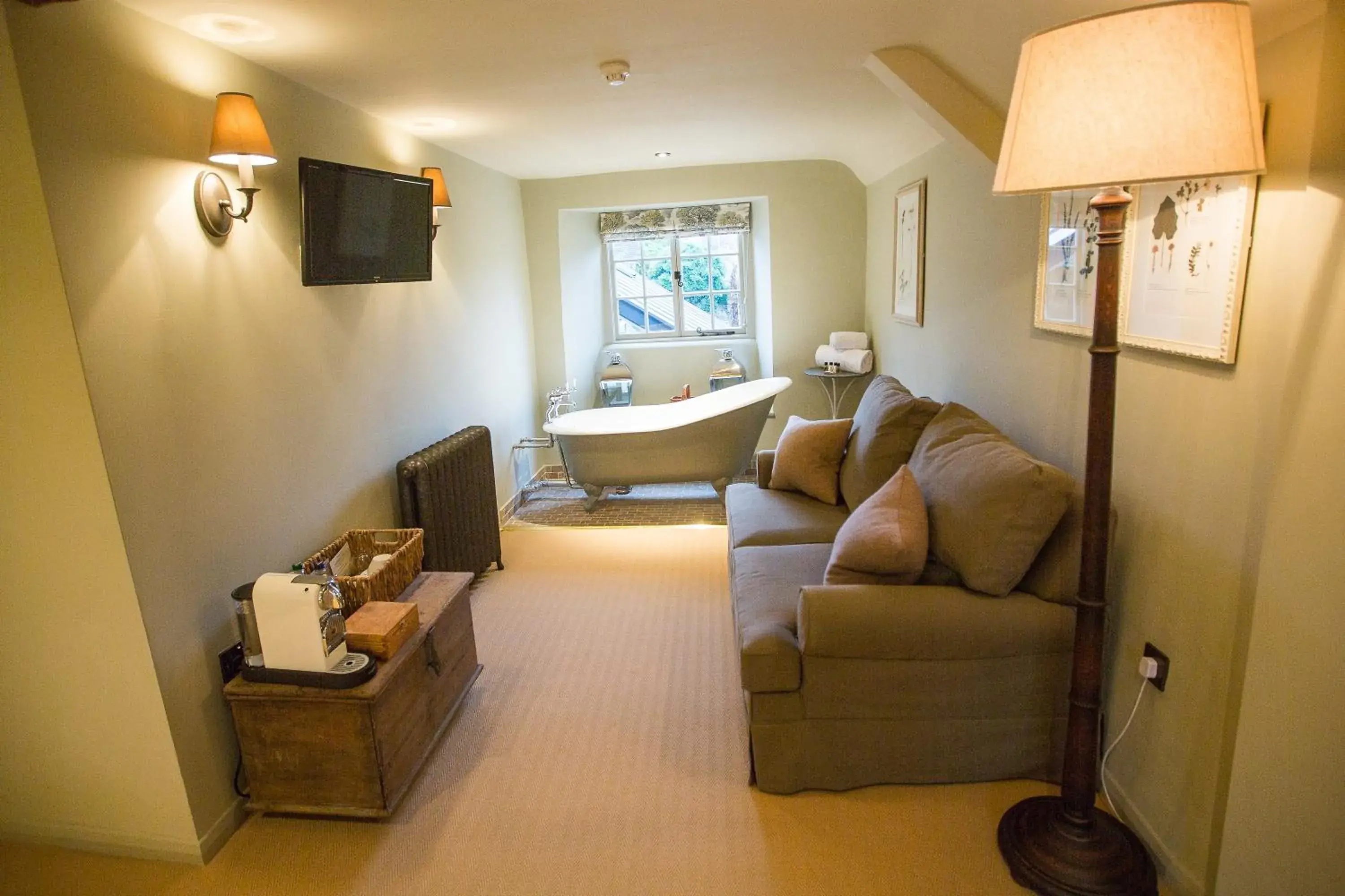 Bedroom, Lounge/Bar in The Porch House