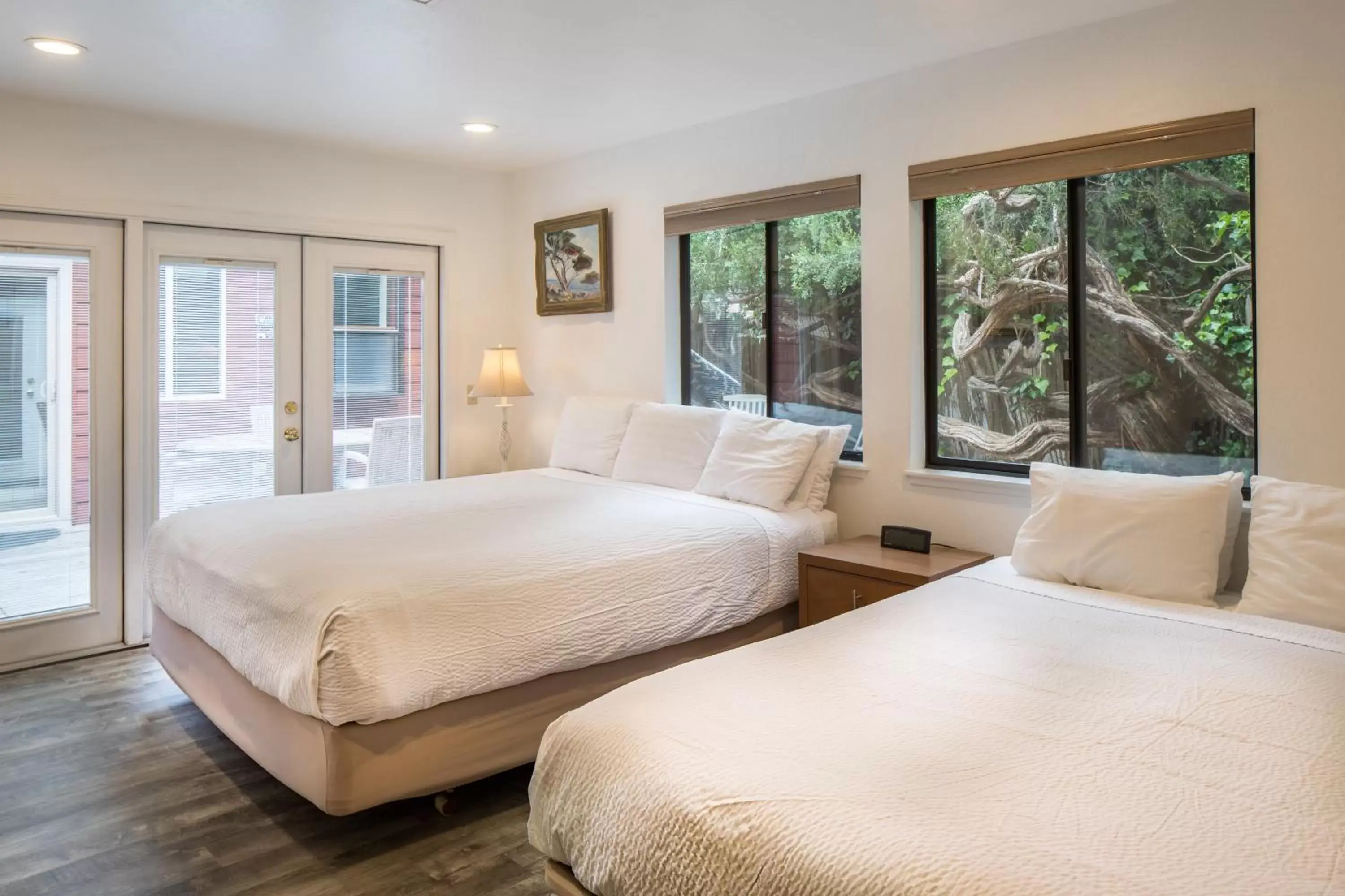 Bedroom, Bed in Andril Fireplace Cottages