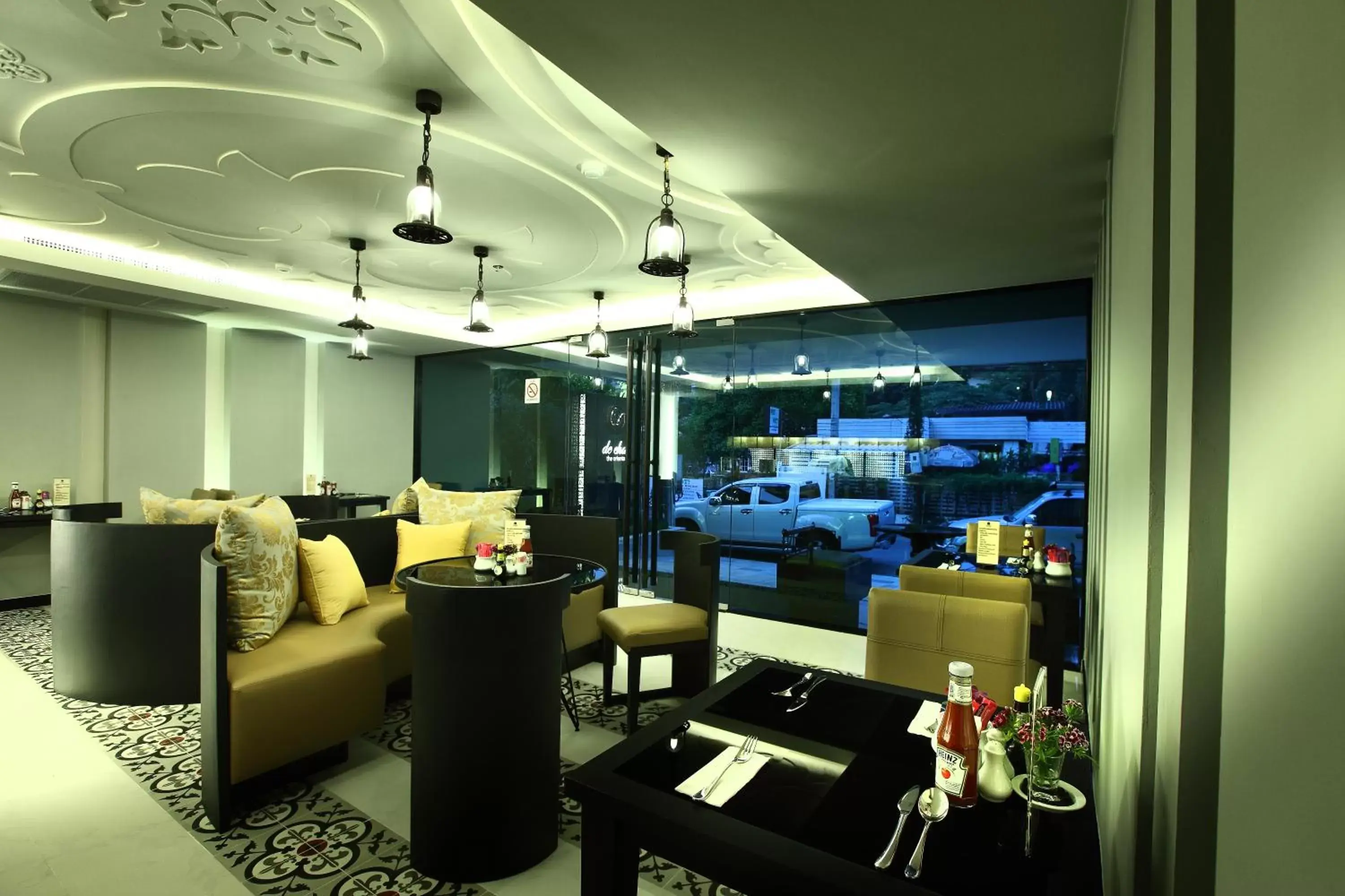 Restaurant/places to eat, Lounge/Bar in De Chai Oriental Nimman - SHA Plus