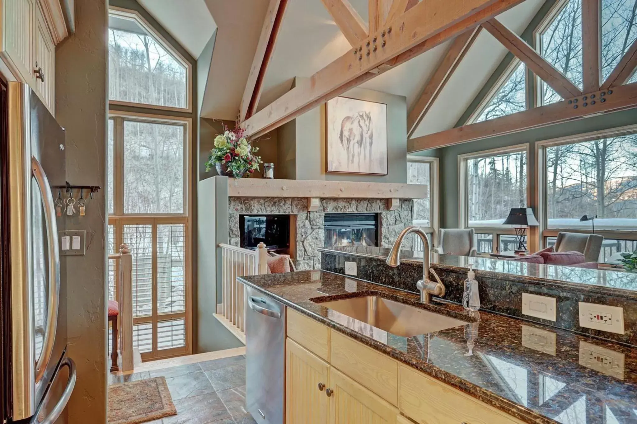 Kitchen or kitchenette, Kitchen/Kitchenette in The Pines Lodge, a RockResort