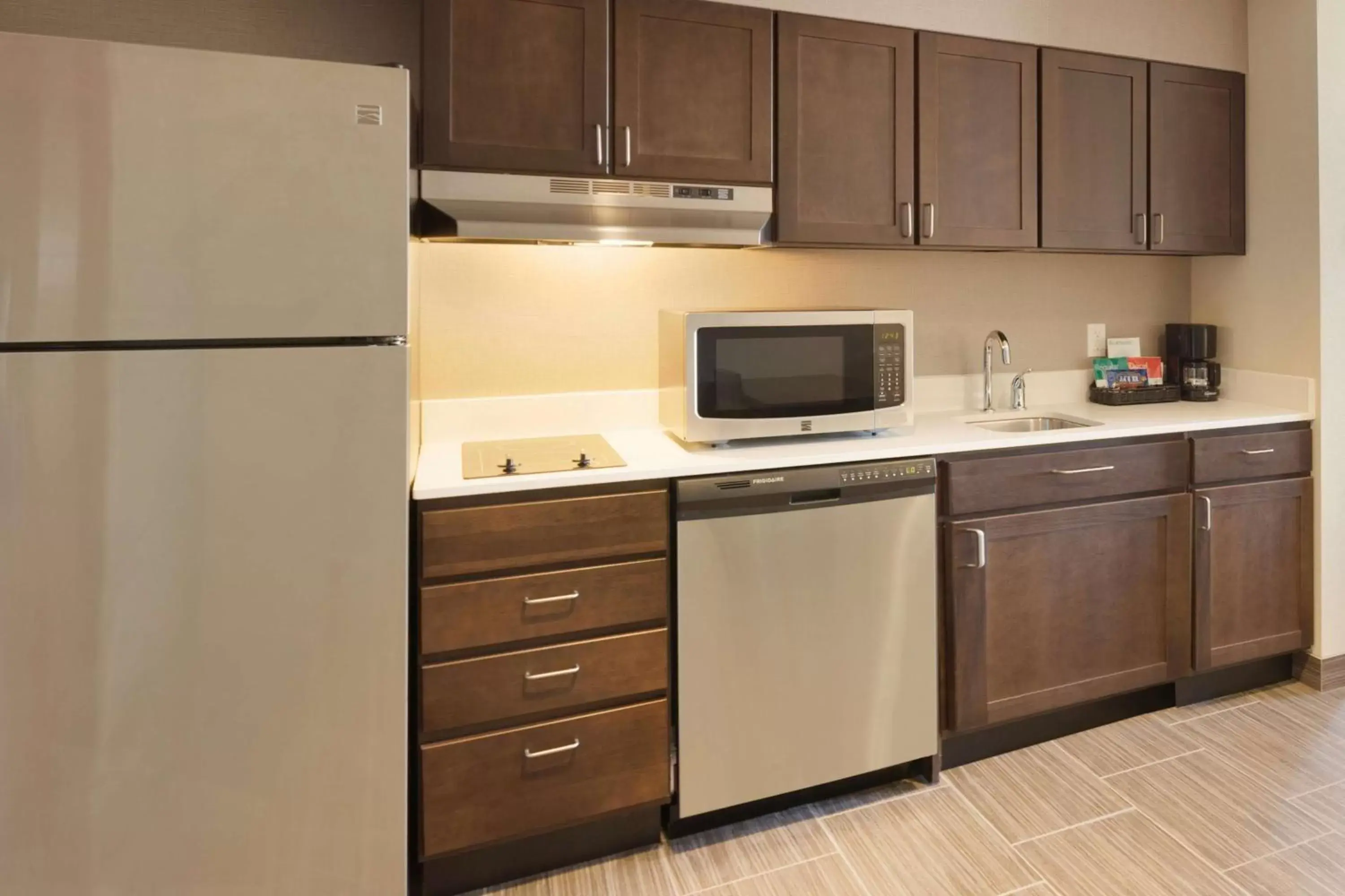 Kitchen or kitchenette, Kitchen/Kitchenette in Homewood Suites by Hilton Ankeny