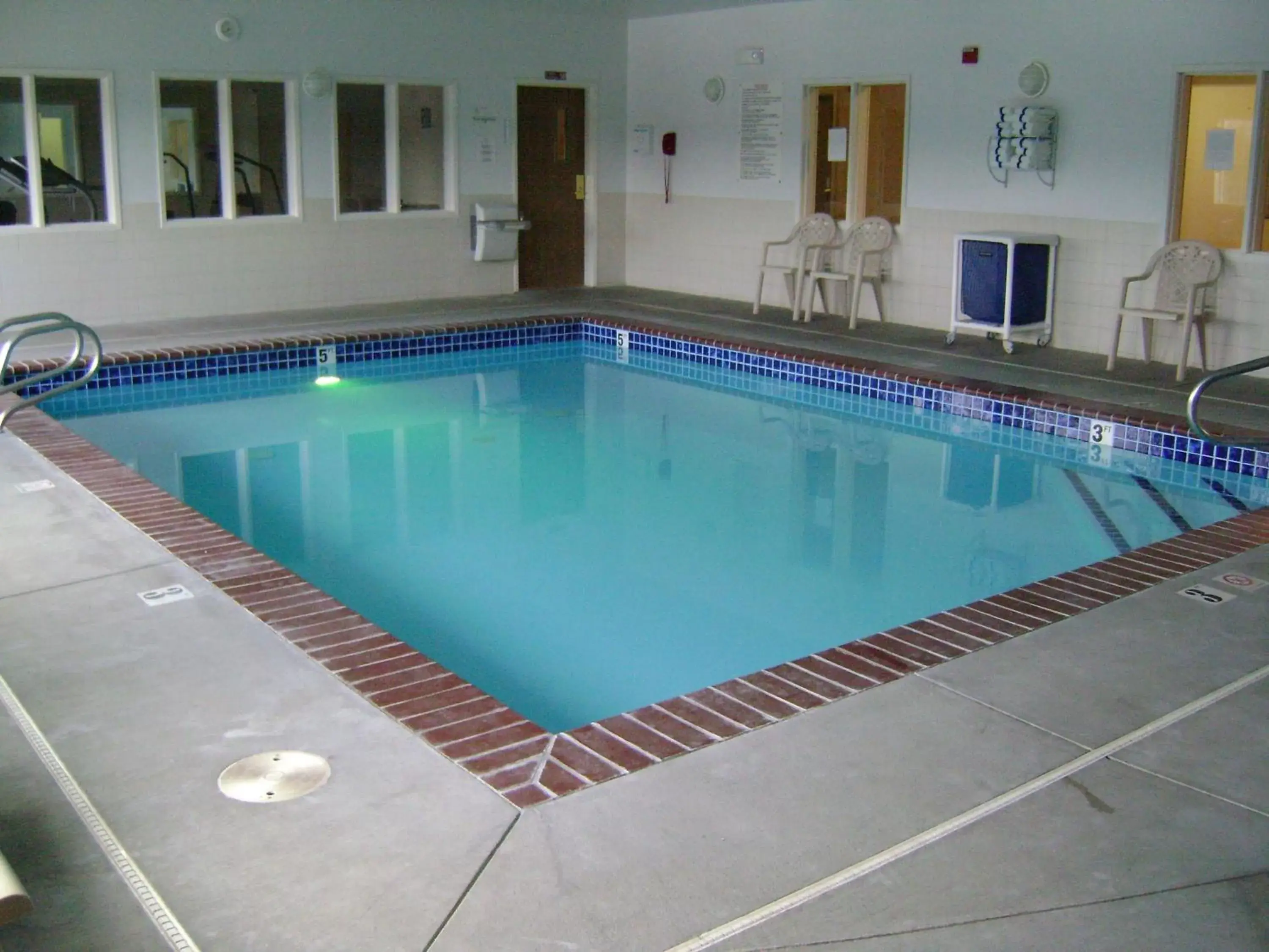 Swimming Pool in Aspen Hotel