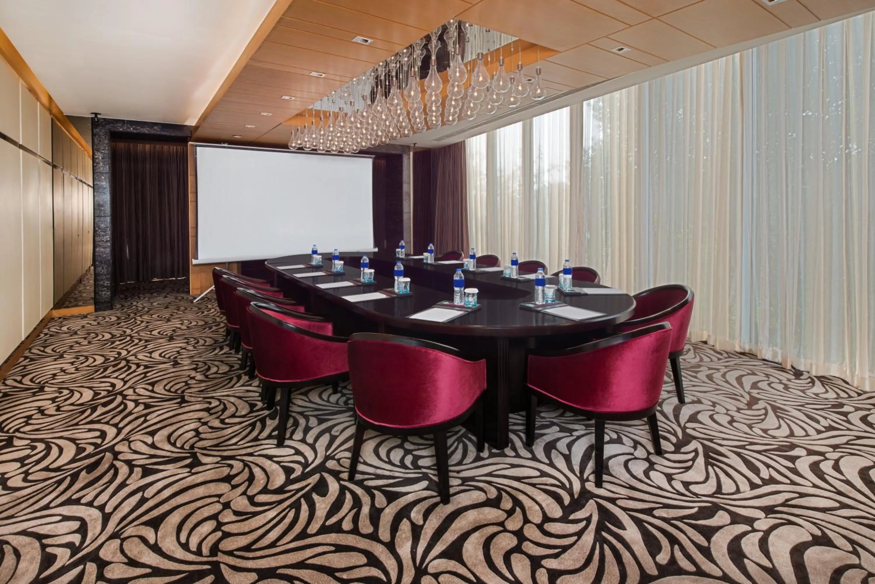Meeting/conference room in Crowne Plaza Shanghai Xiayang Lake by IHG