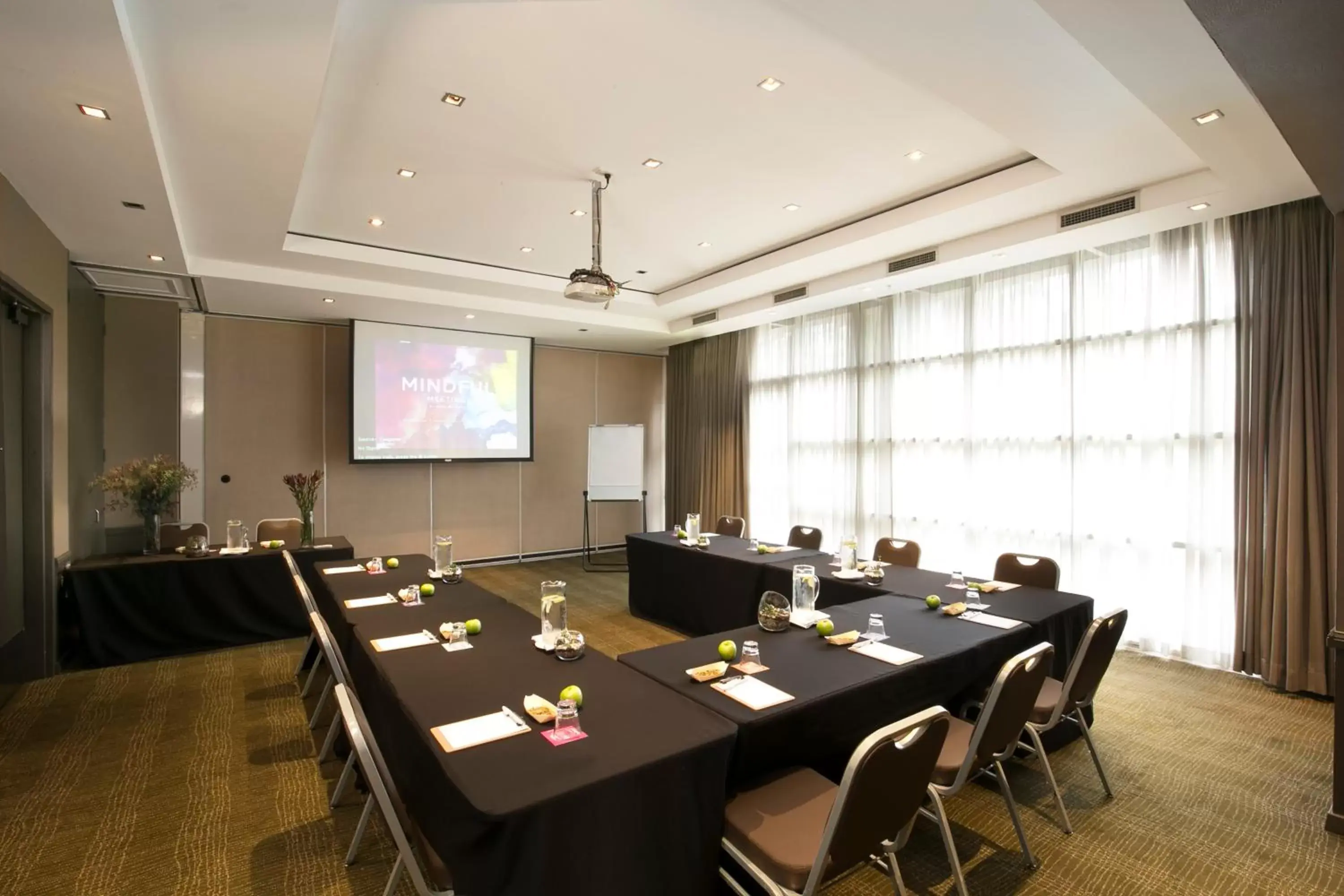 Banquet/Function facilities, Business Area/Conference Room in Mercure Sydney Parramatta