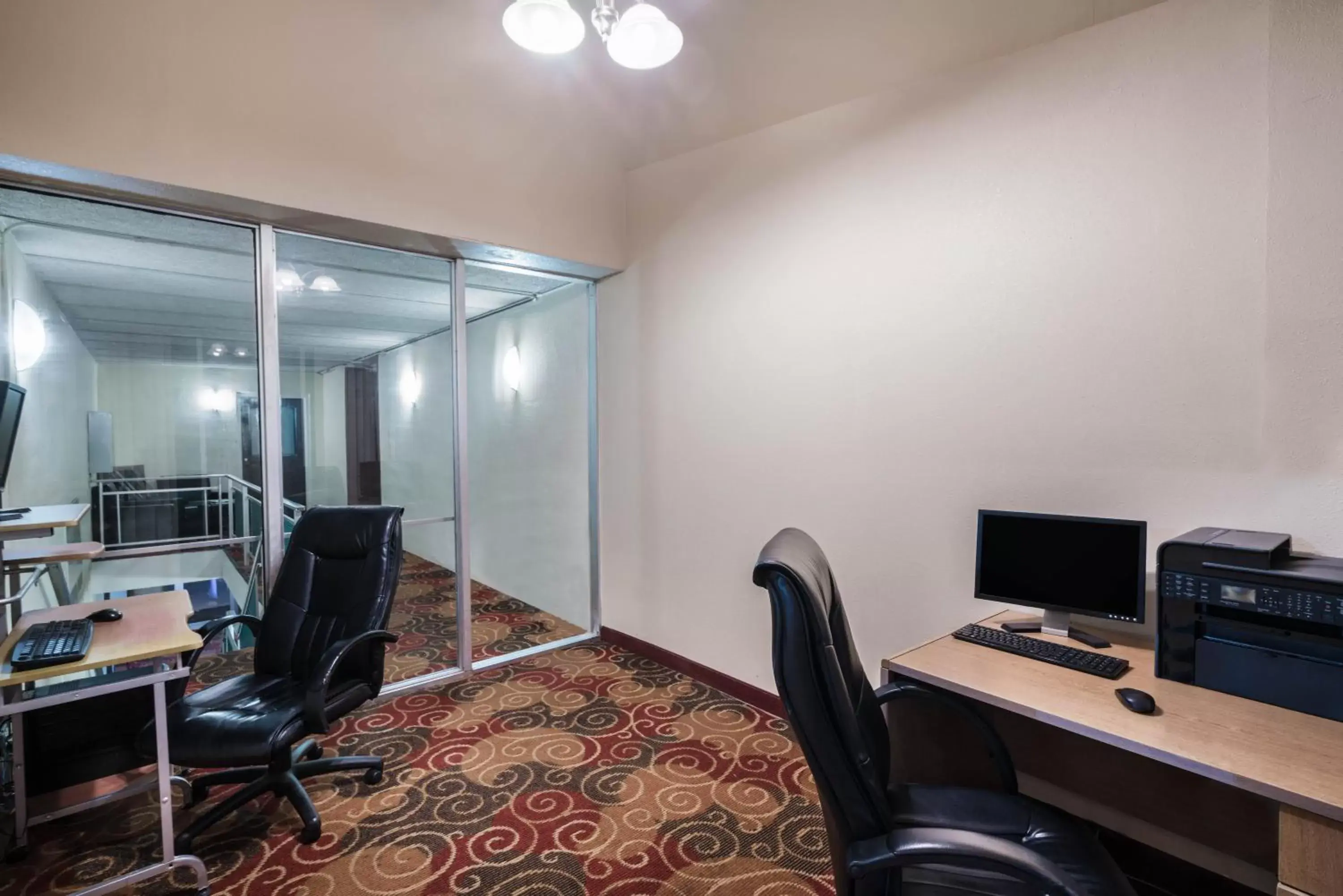 Business facilities, Business Area/Conference Room in Days Inn By Wyndham Carlisle North