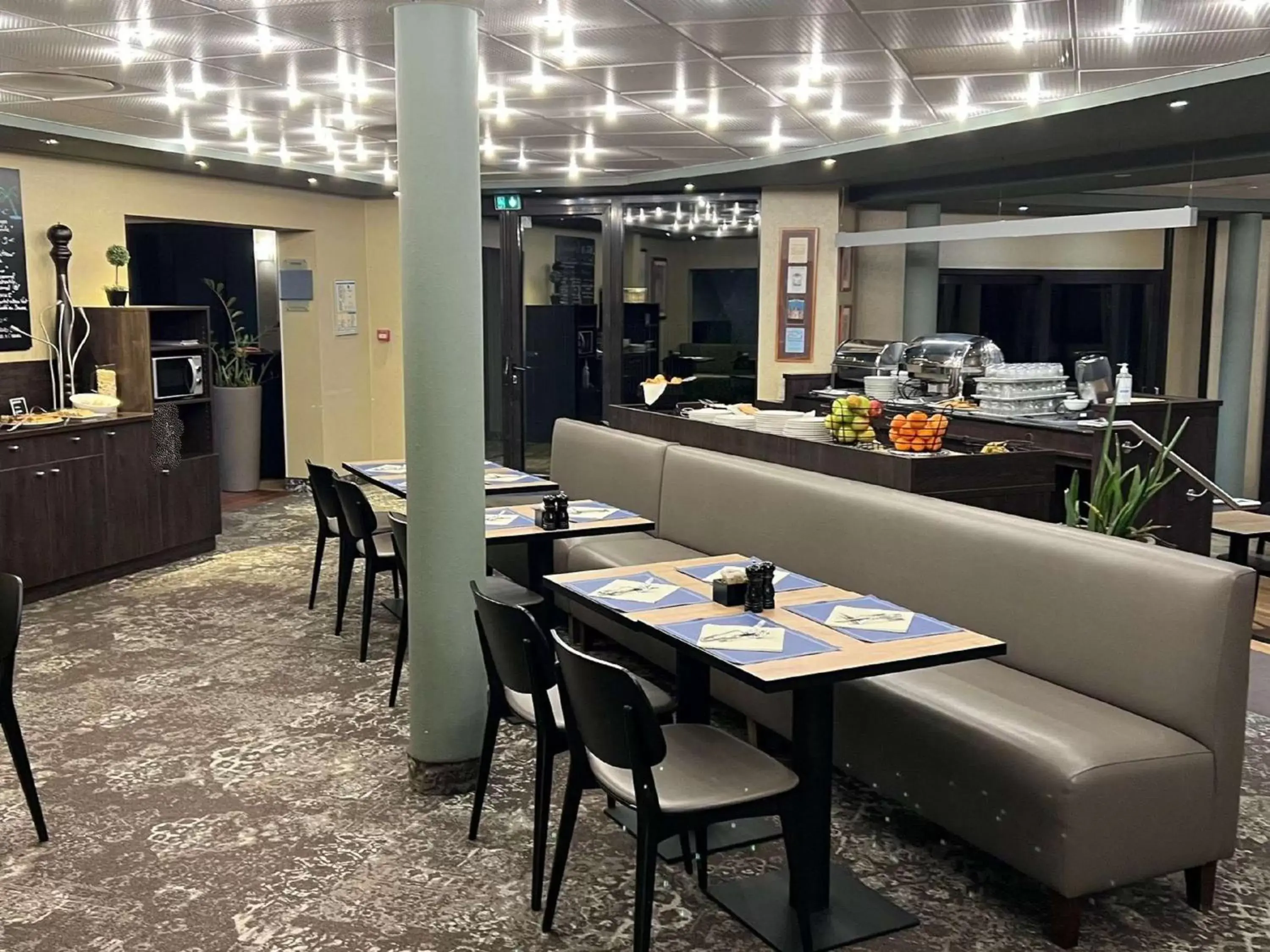 Restaurant/Places to Eat in Novotel Bayeux