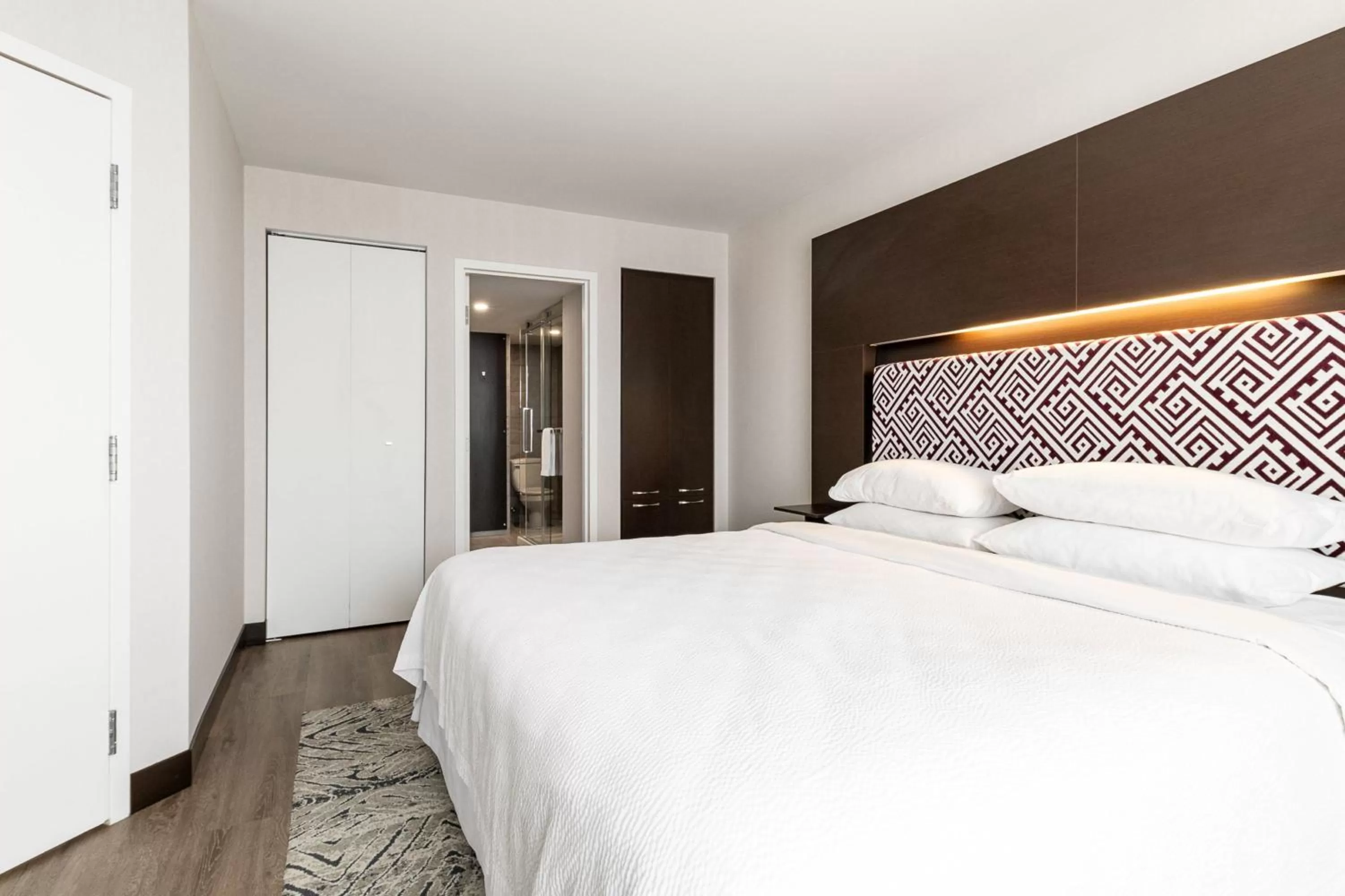 Bedroom, Bed in Four Points by Sheraton Lévis Convention Centre