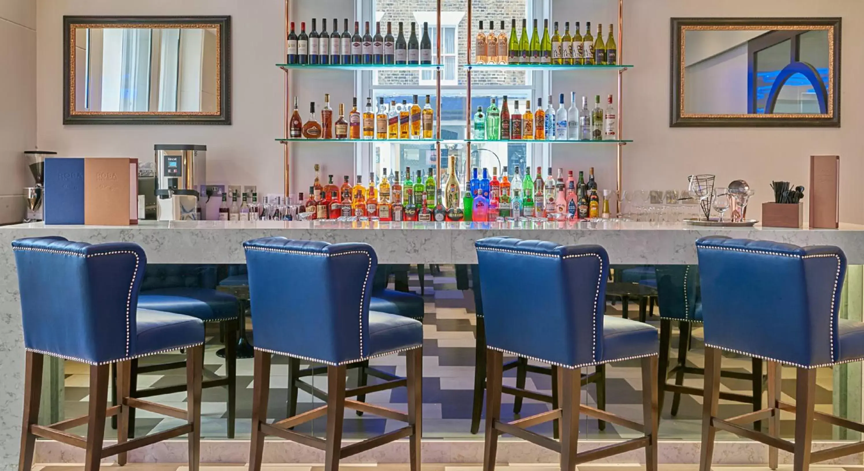 Lounge or bar, Restaurant/Places to Eat in Norfolk Towers Paddington