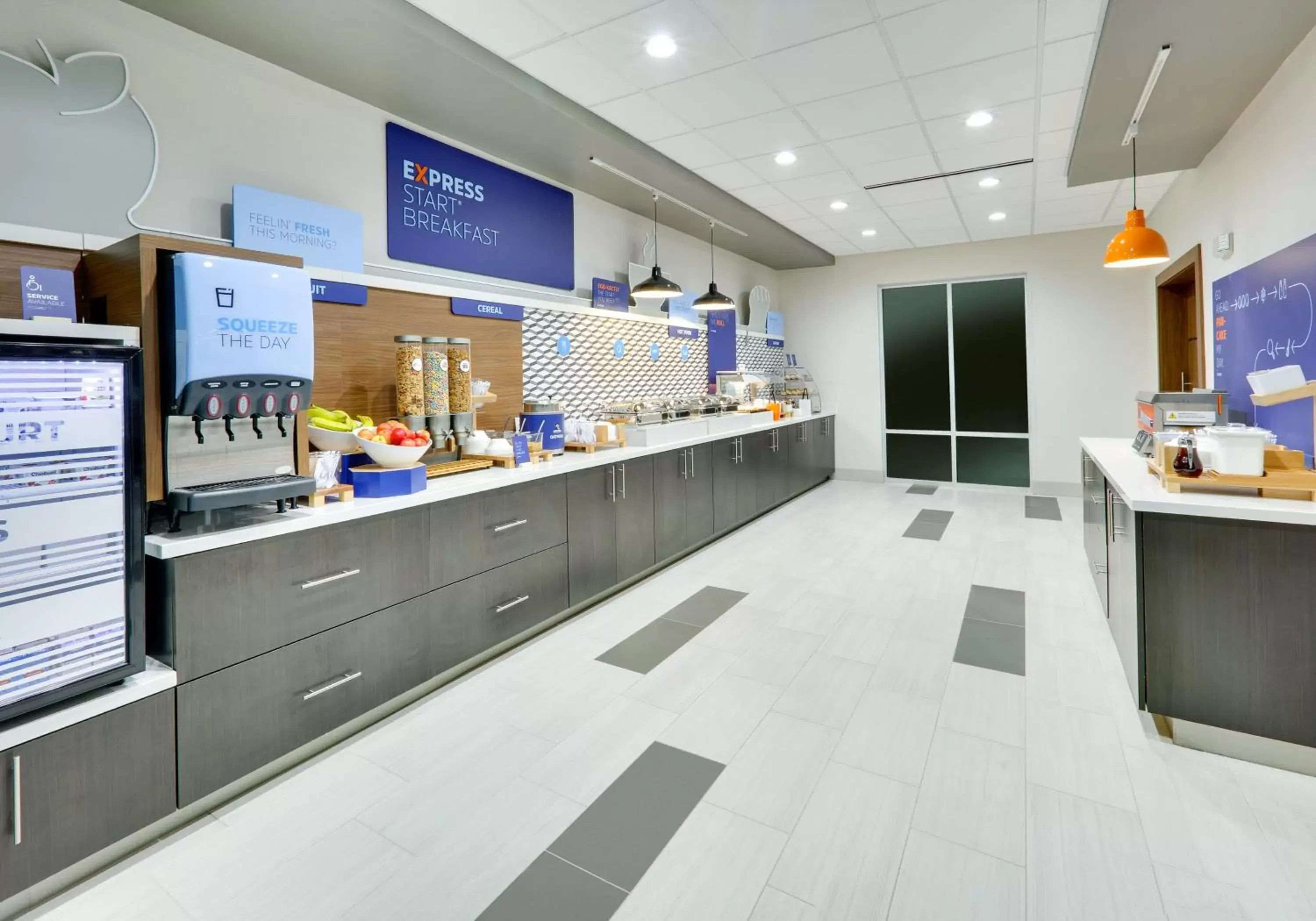 Breakfast in Holiday Inn Express & Suites - Plano - The Colony by IHG Breakfast in Holiday Inn Express & Suites - Plano - The Colony by IHG