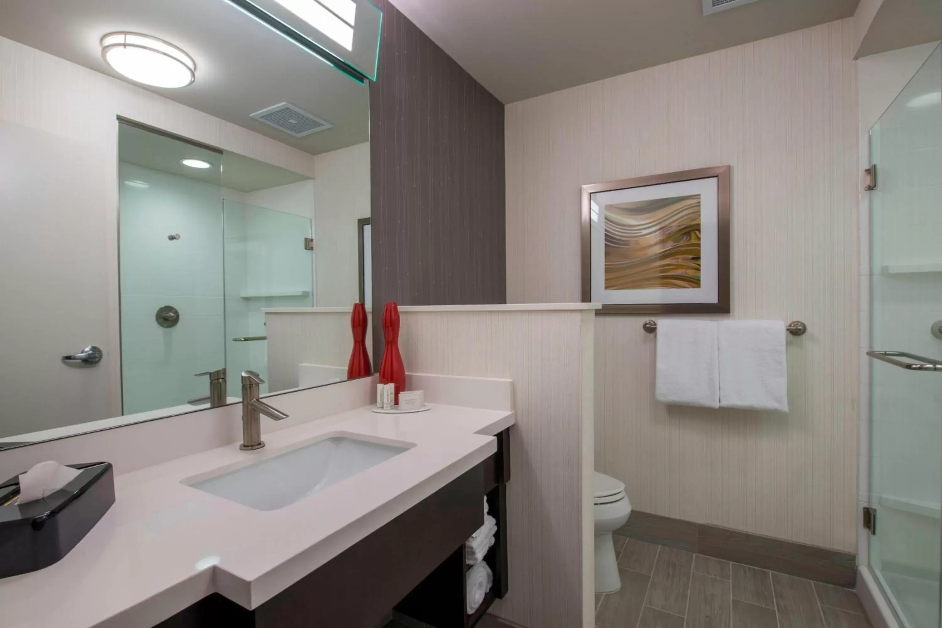 Bathroom in Courtyard by Marriott Columbus