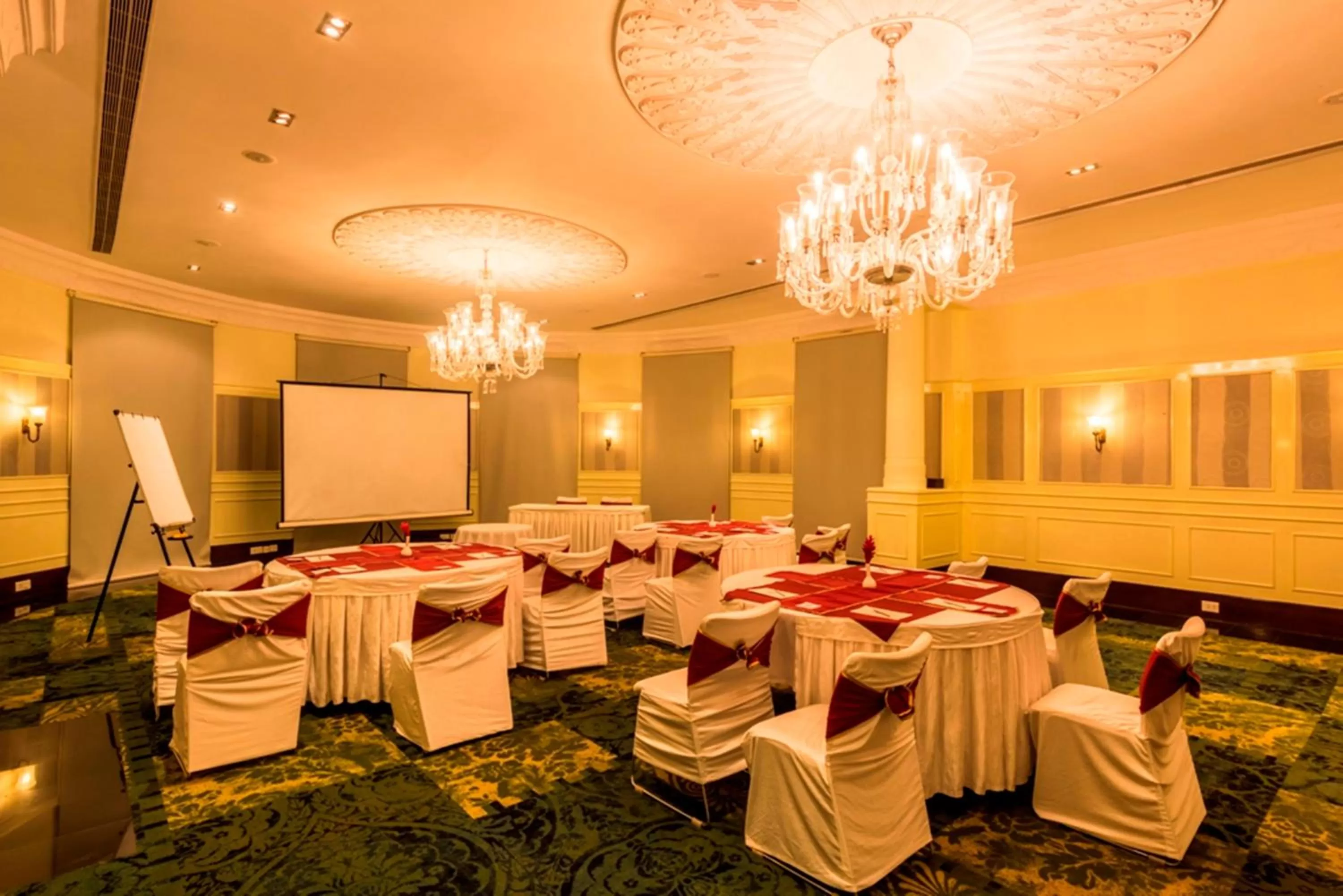 Banquet/Function facilities in Royal Orchid Brindavan Garden Mysore