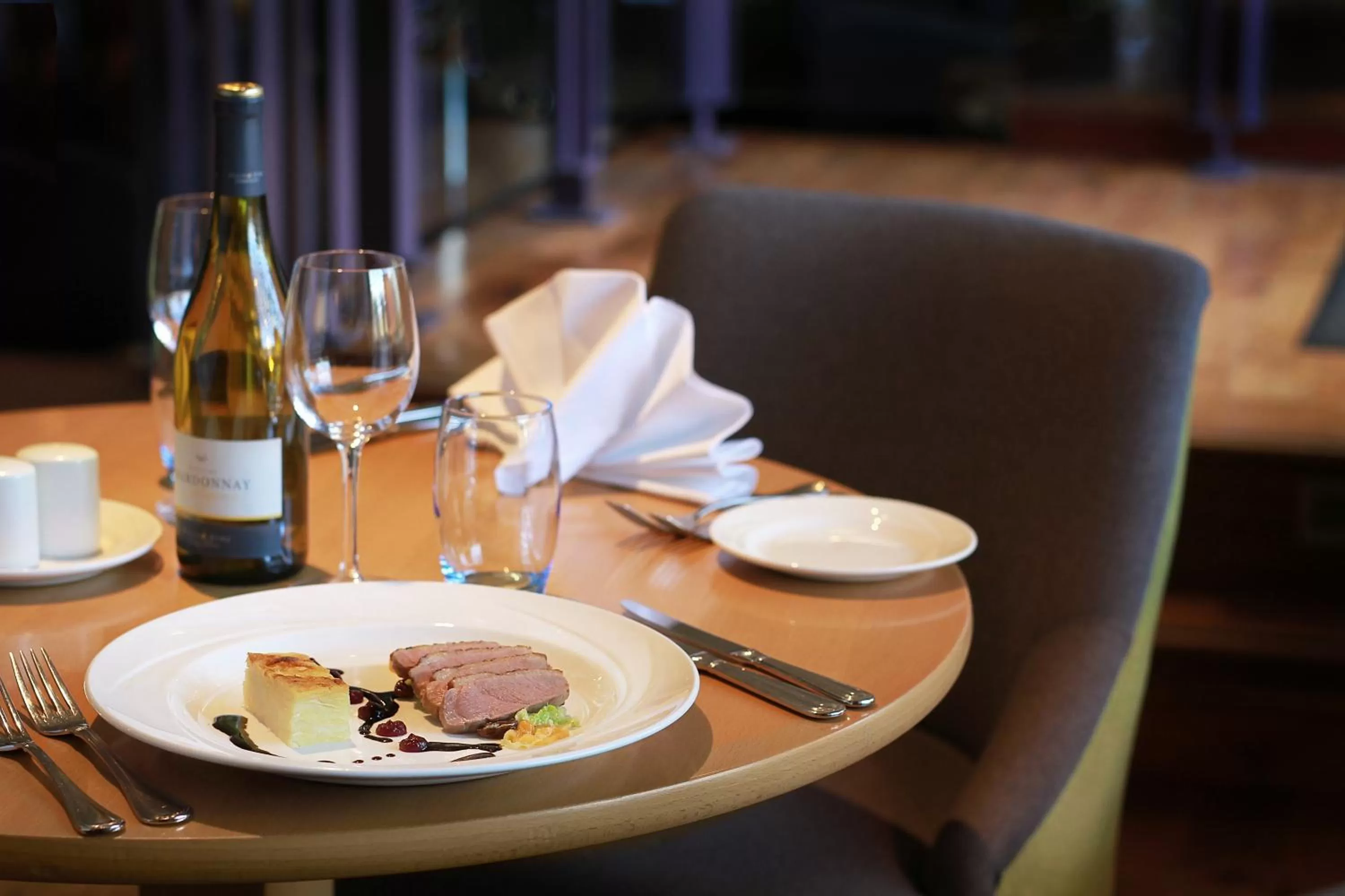 Restaurant/places to eat in Radisson BLU Hotel and Spa, Limerick