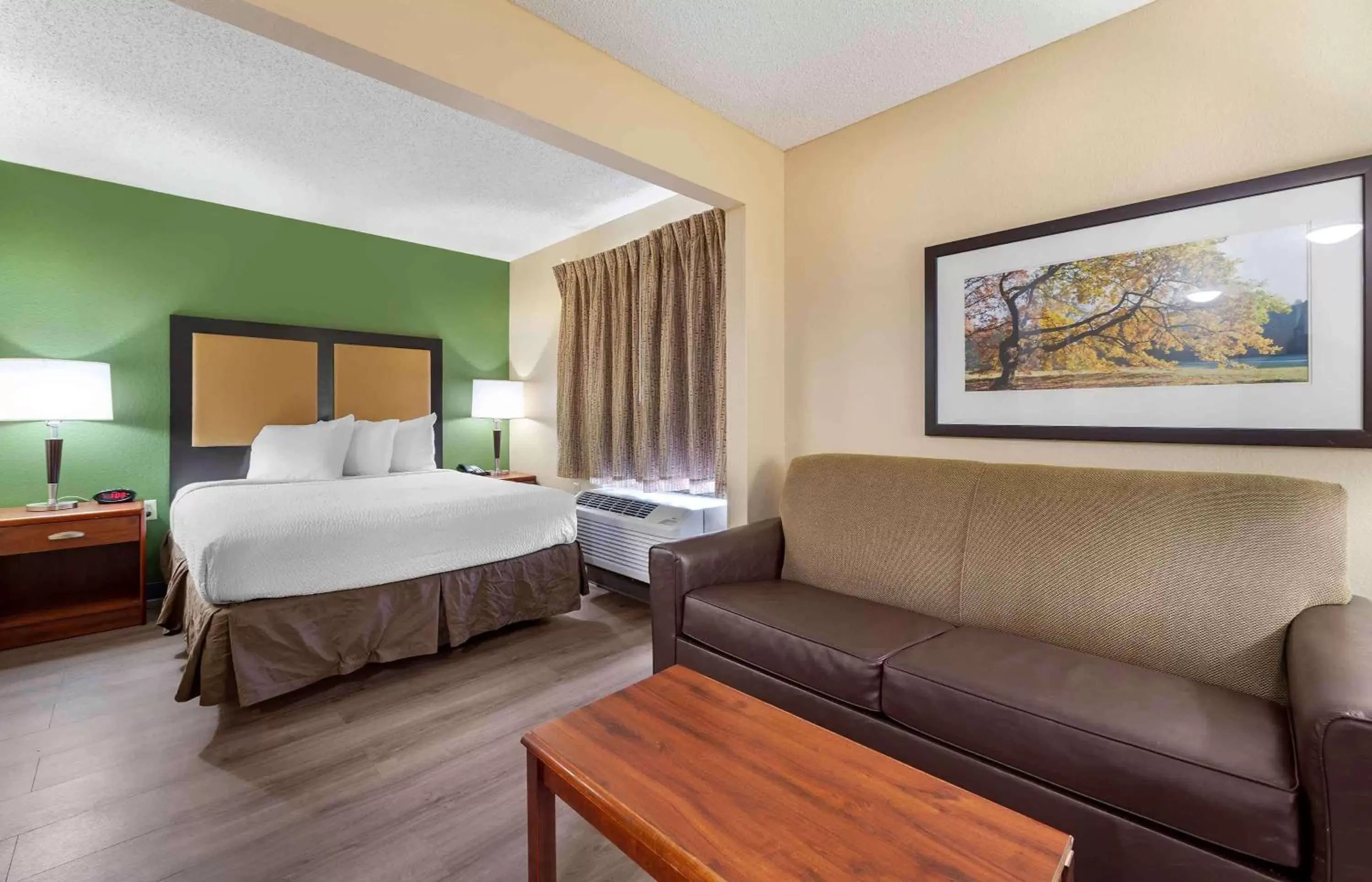 Bedroom in Extended Stay America Select Suites - South Bend - Mishawaka - South