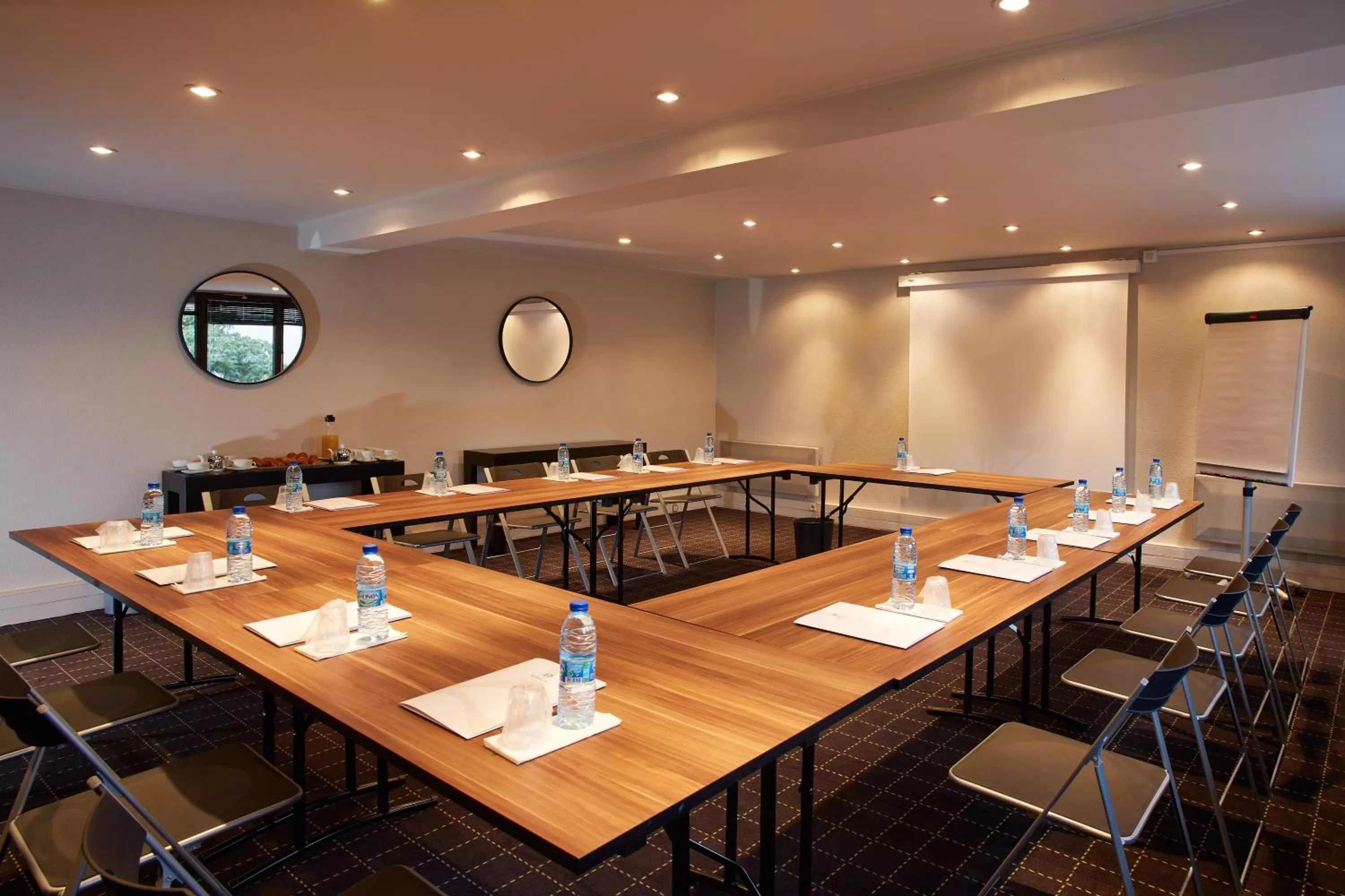 Seating area in Best Western Hotel Atrium Valence