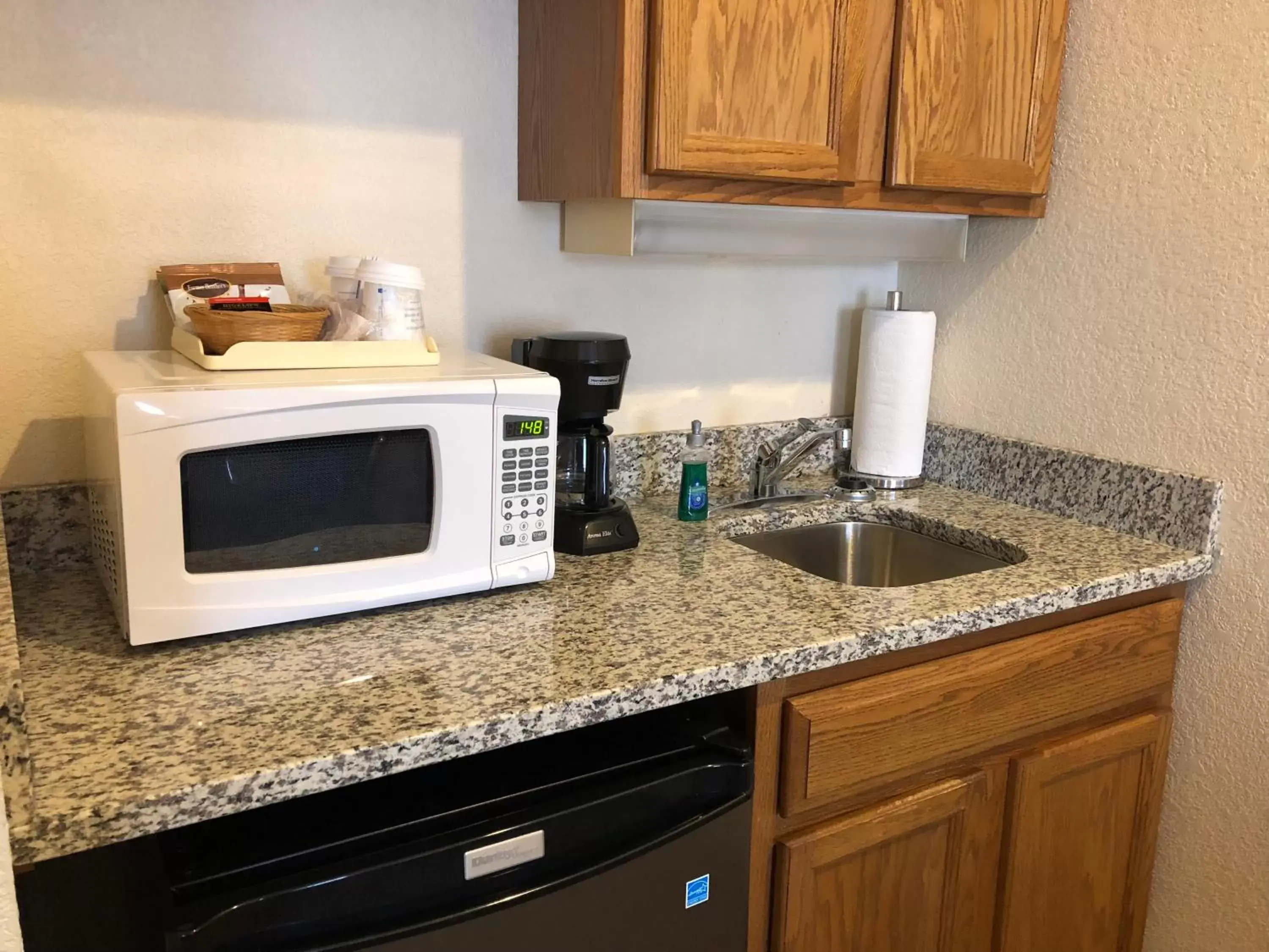 Kitchen or kitchenette, Kitchen/Kitchenette in Hawthorn Suites by Wyndham Decatur