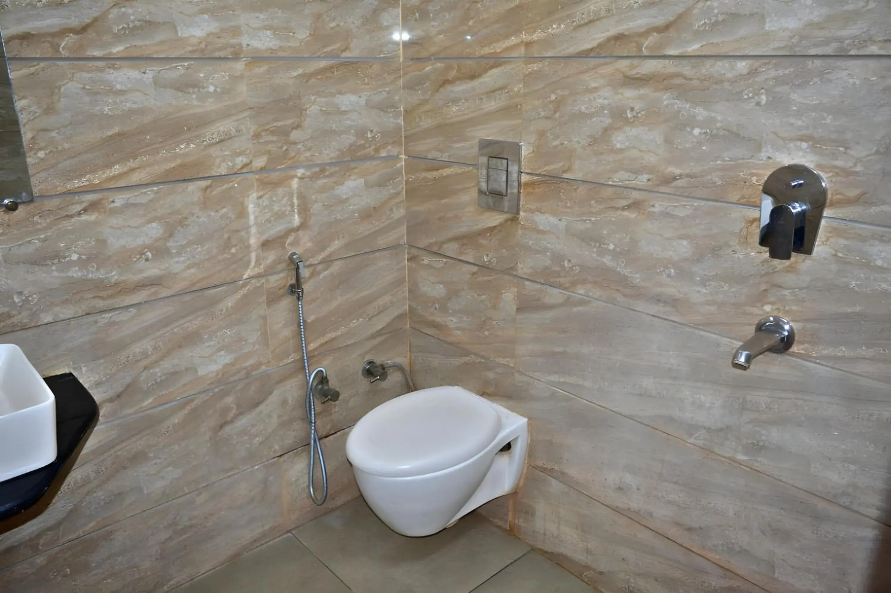 Toilet, Bathroom in Hotel Sun International