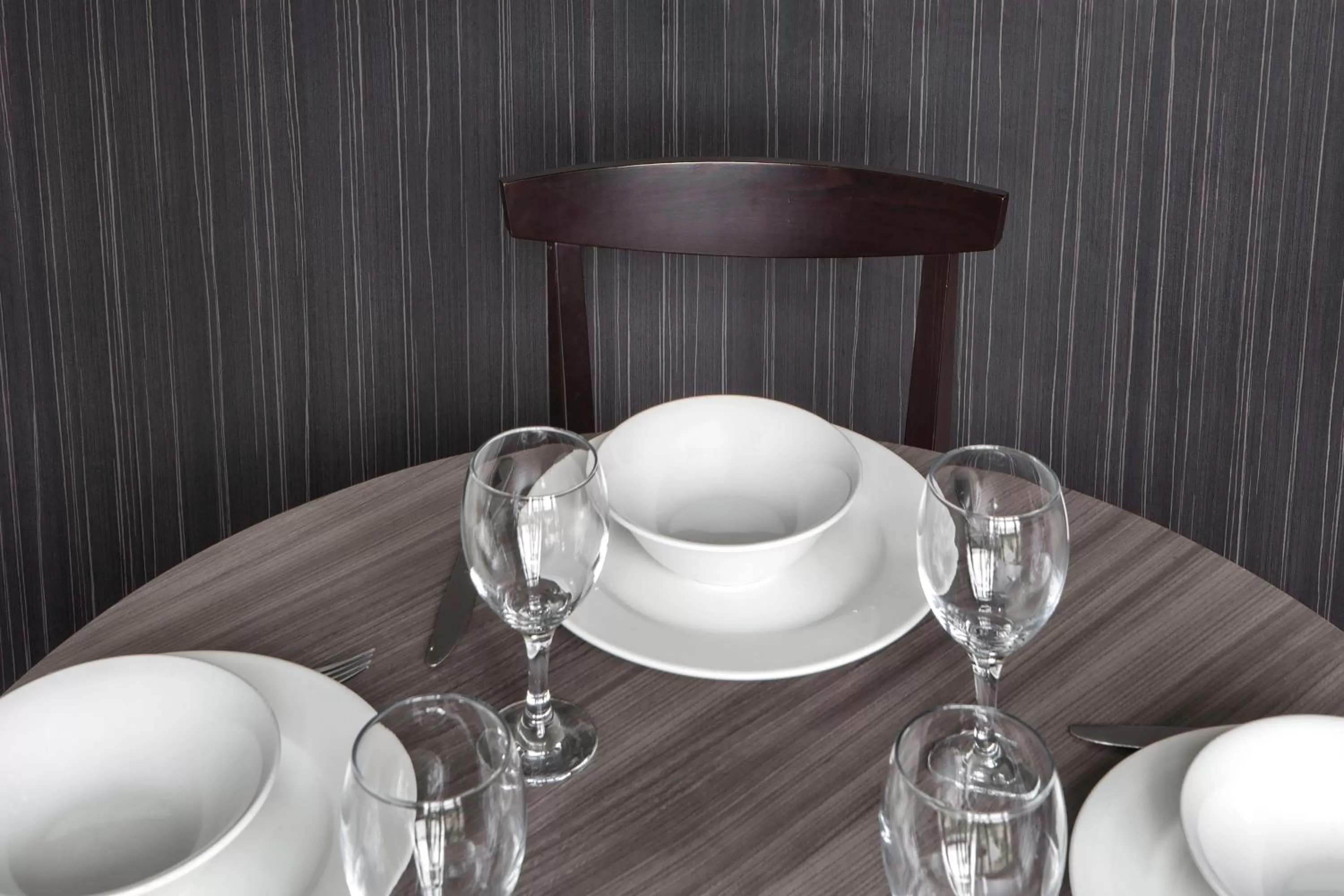 Dining area in Mantra on Jolimont Melbourne