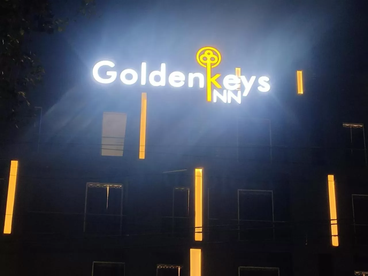 Property building in GoldenKeys Inn