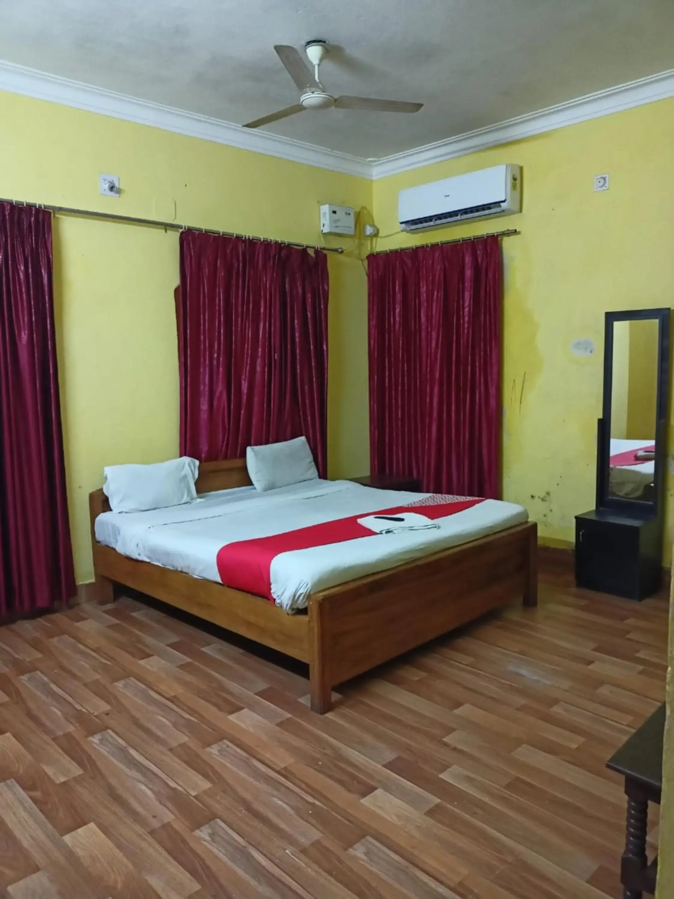 Bed in Goroomgo Pink Villa Guest House Bhubaneswar