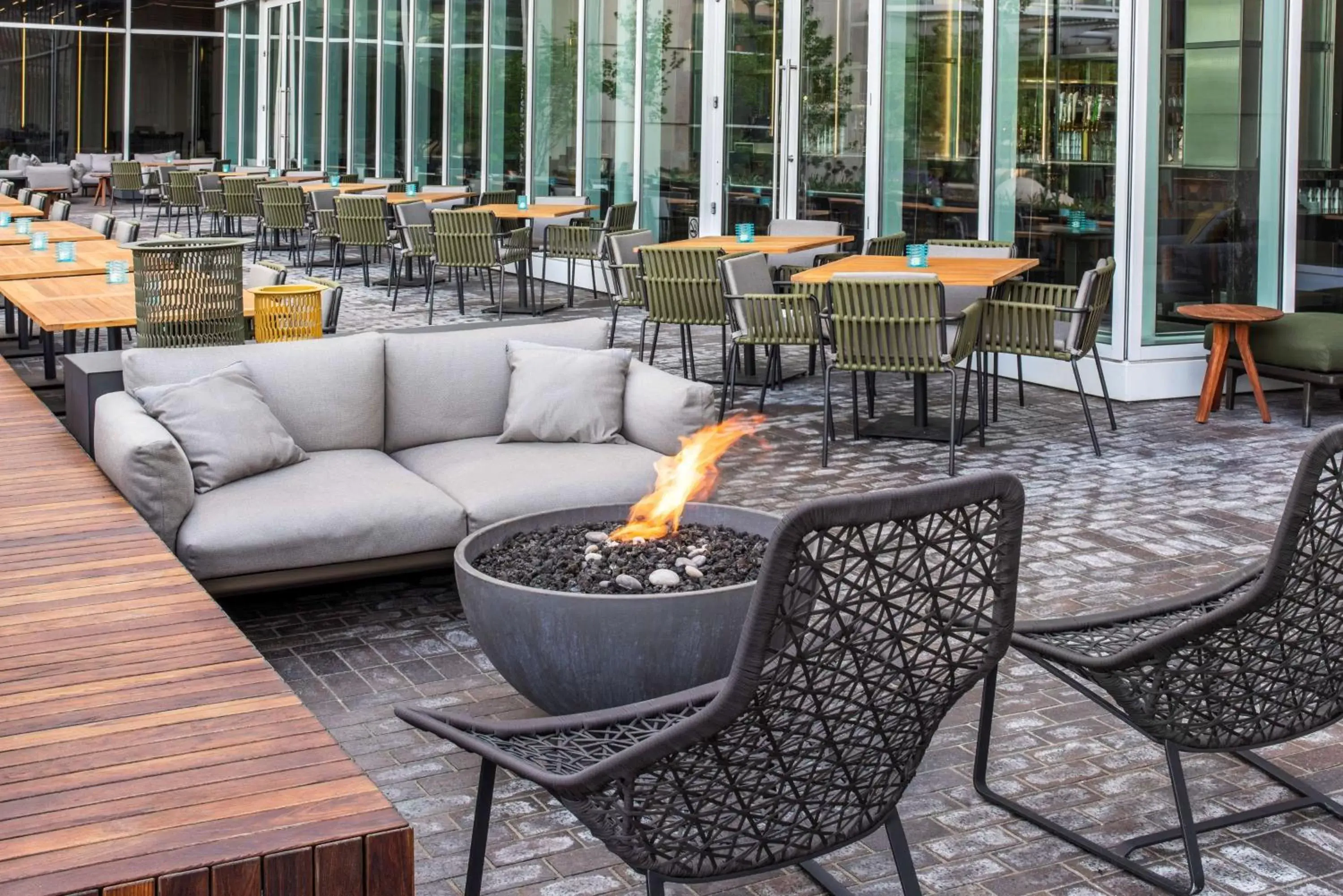 Pool view, Restaurant/Places to Eat in Hyatt Regency McCormick Place