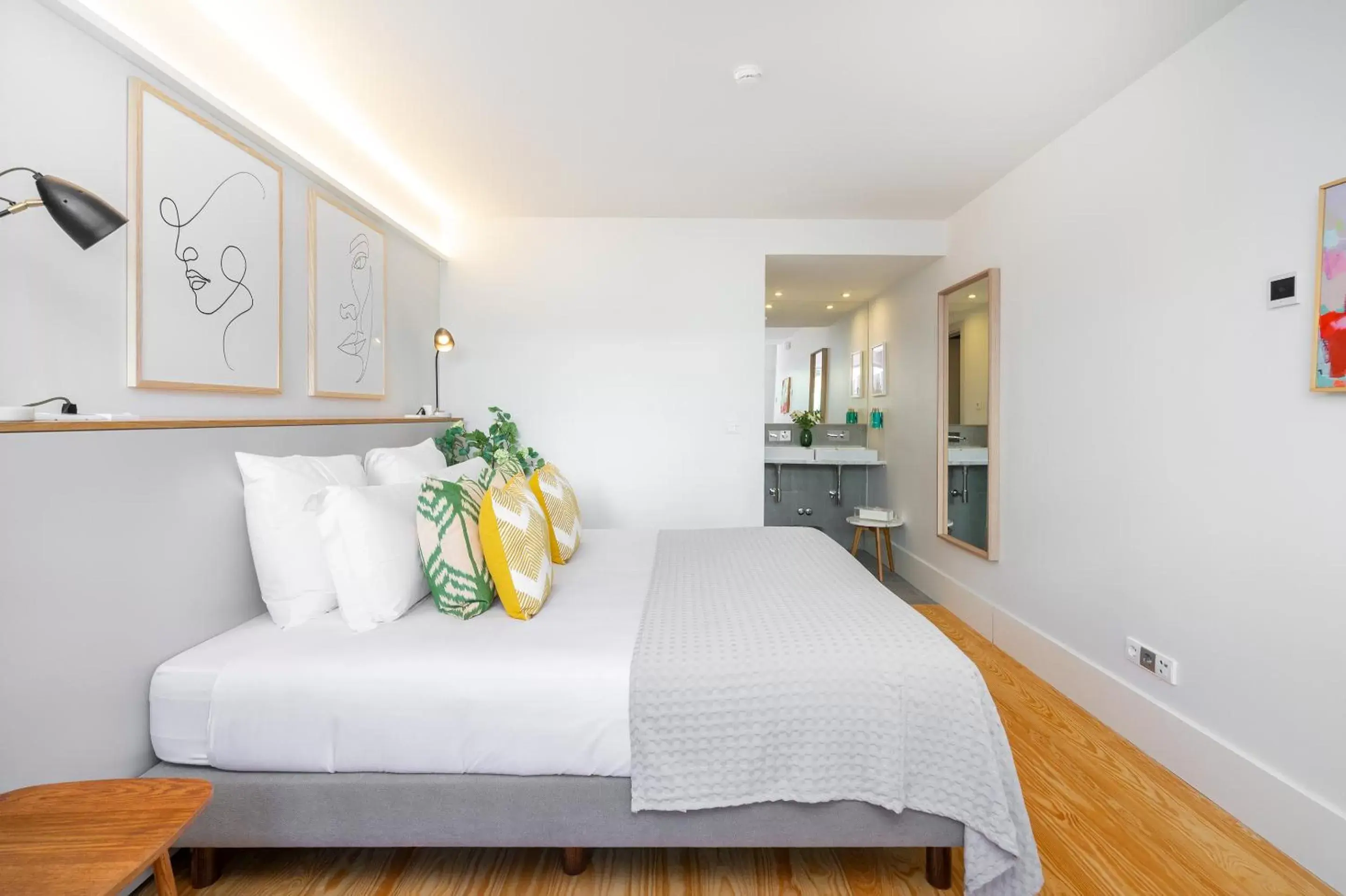 Bed in Canto De Luz - Luxury Maison Bed in Canto De Luz - Luxury Maison