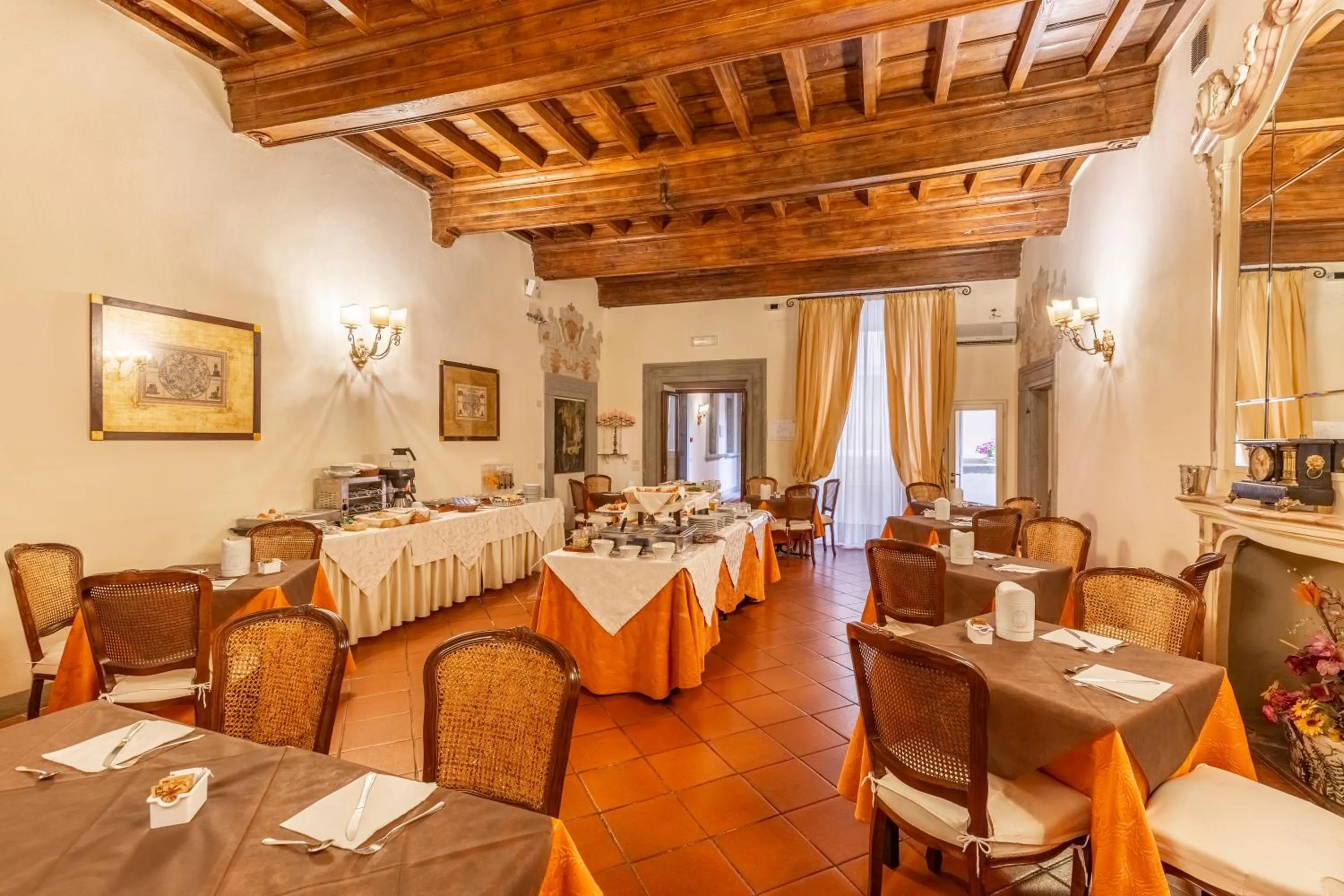 Restaurant/places to eat in Hotel San Michele