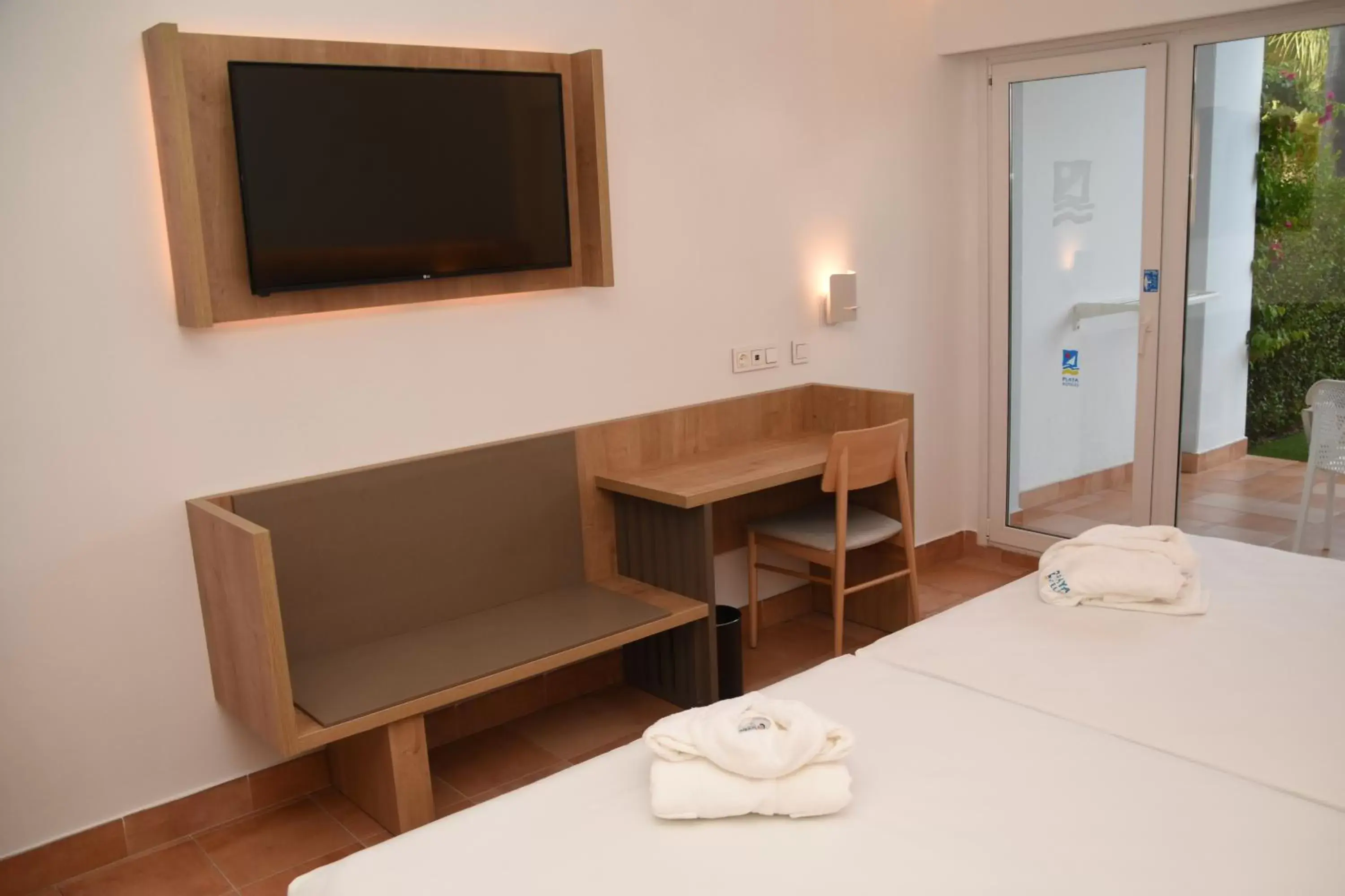 TV and multimedia, Bed in Playaballena TV and multimedia, Bed in Playaballena