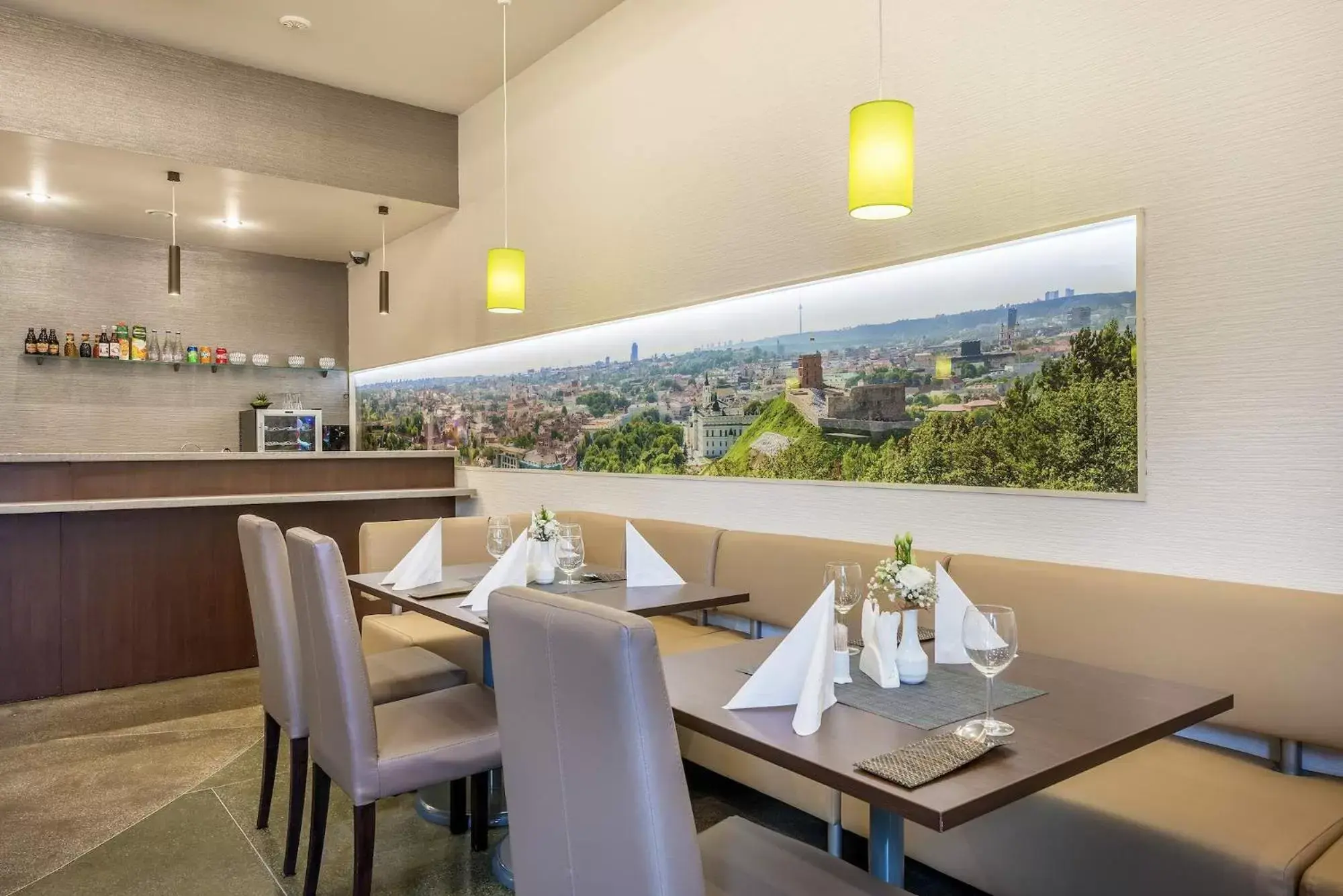 Restaurant/Places to Eat in Vilnius City Hotel