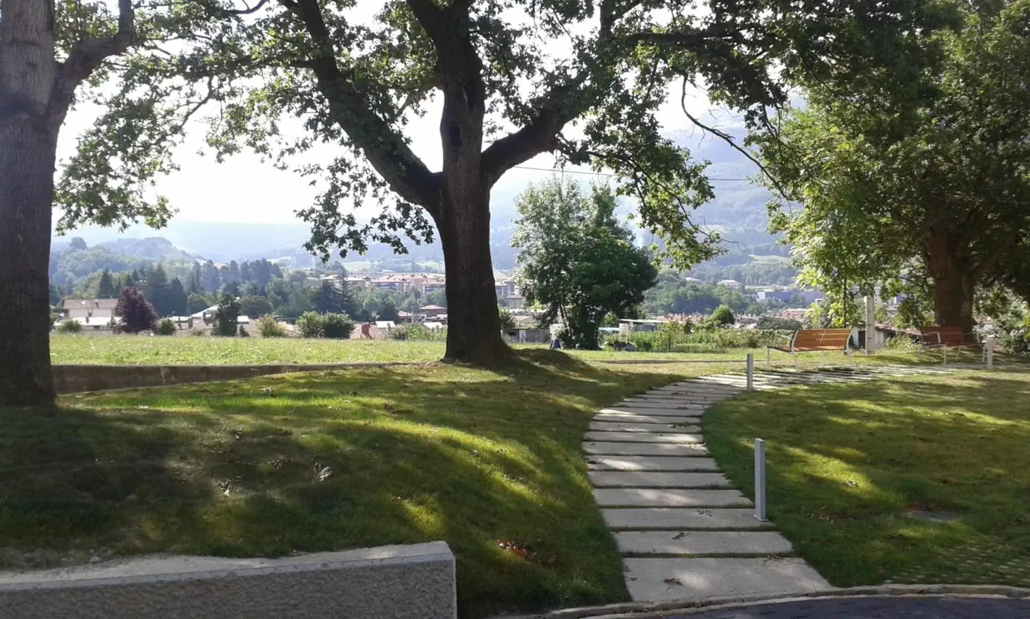 Garden in Hotel Torre Zumeltzegi